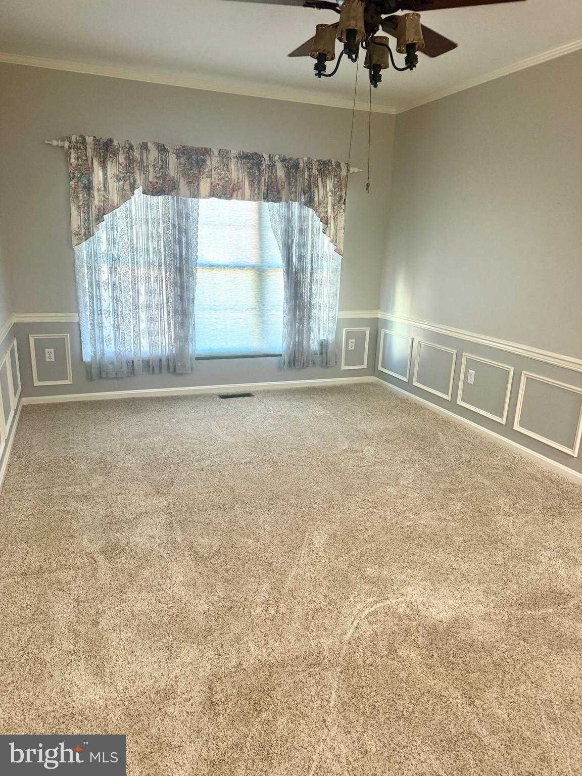 925 Winding Way photo 13