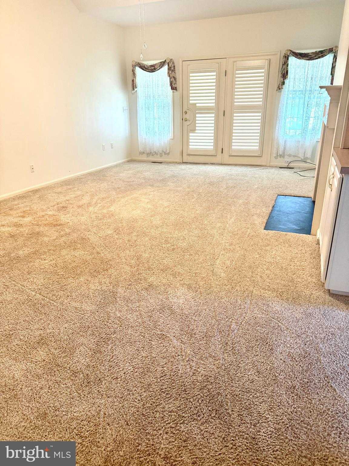 925 Winding Way photo 8