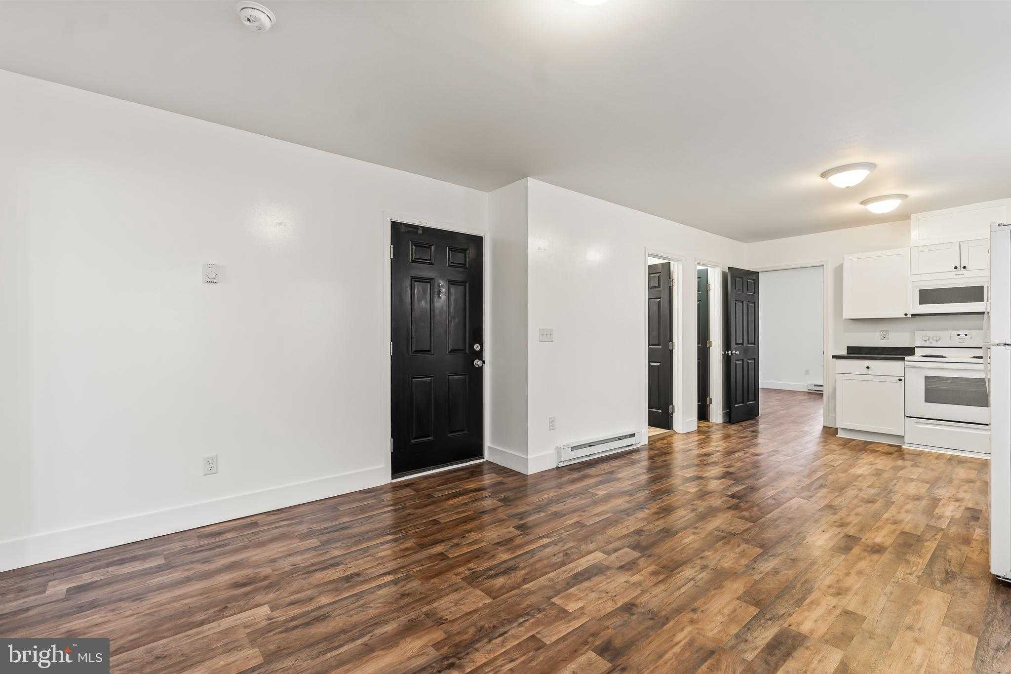 207 N Mulberry St photo 10