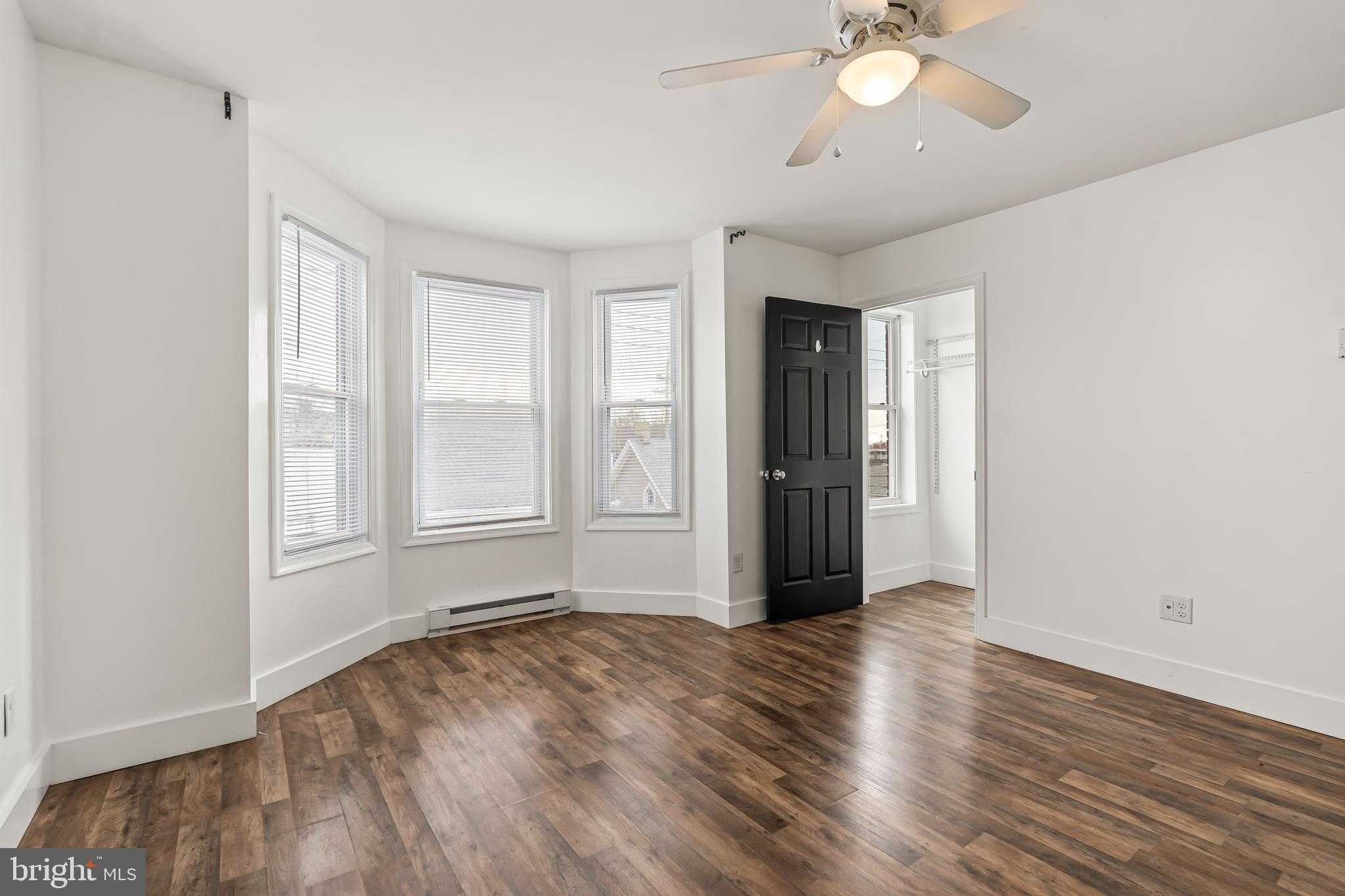 207 N Mulberry St photo 11