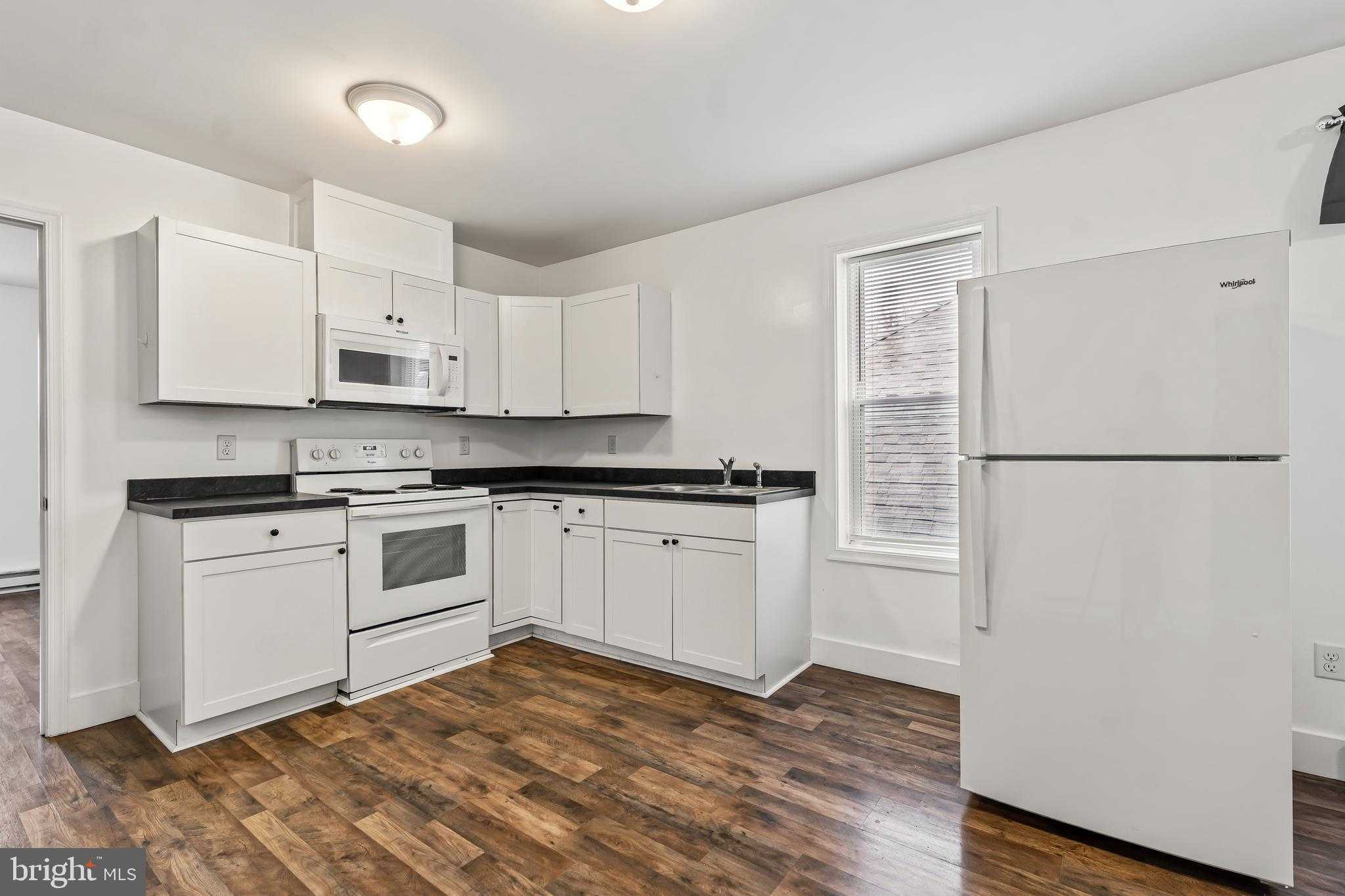 207 N Mulberry St photo 6