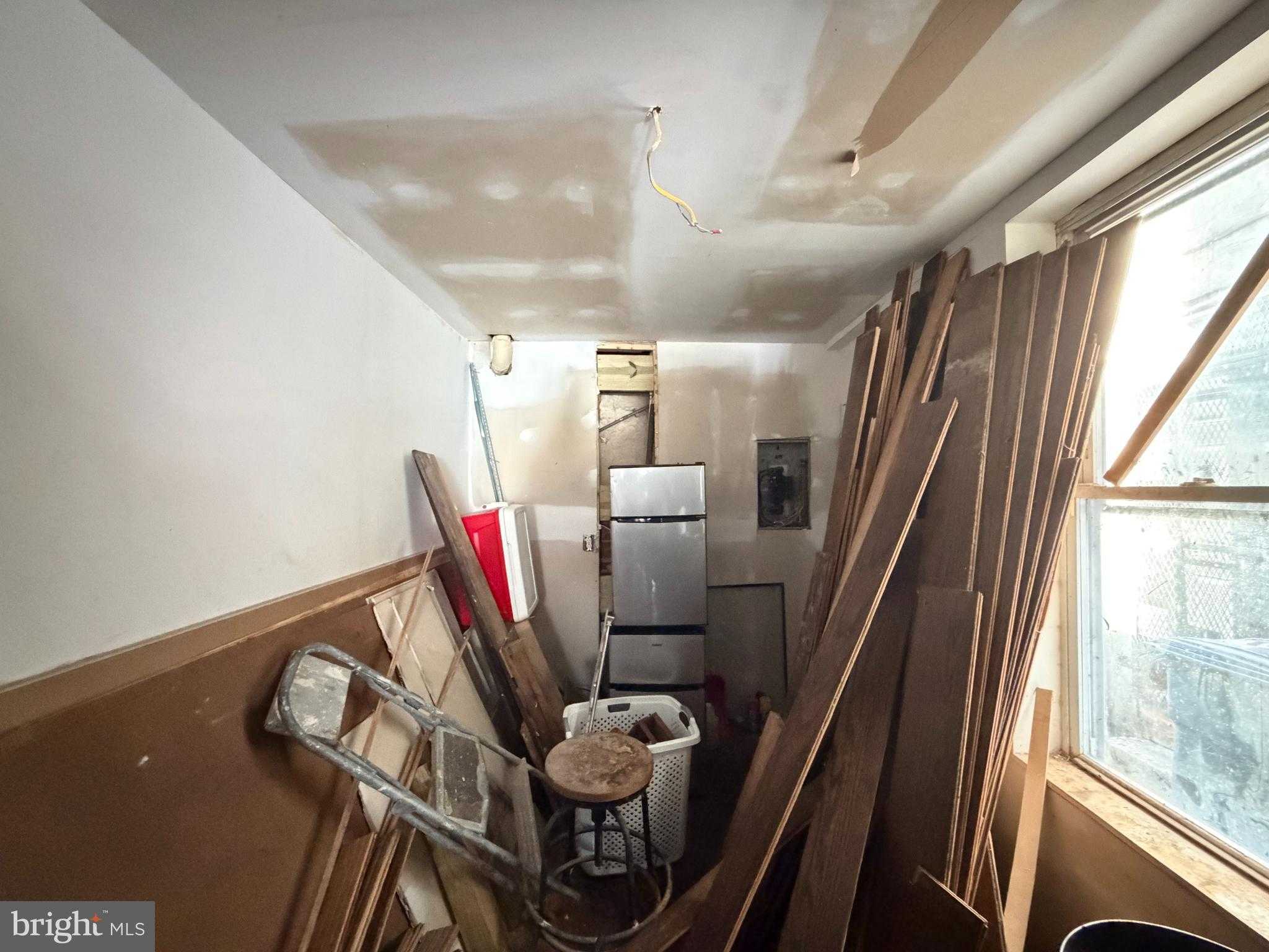 1212 N Spring St photo 8