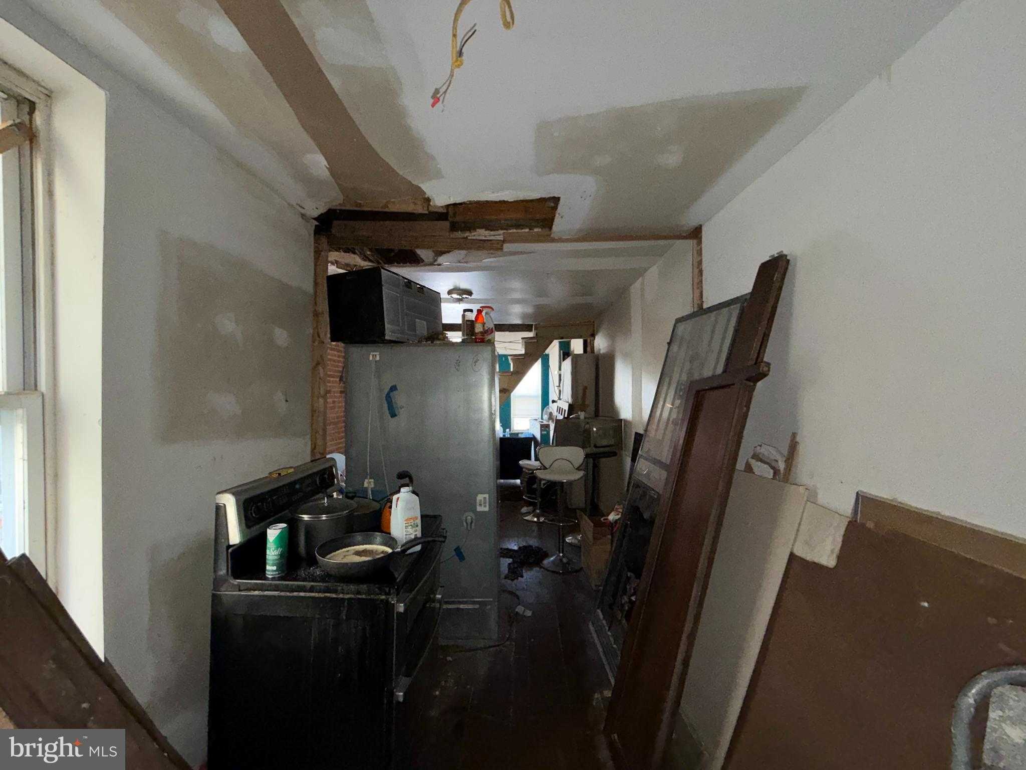 1212 N Spring St photo 9