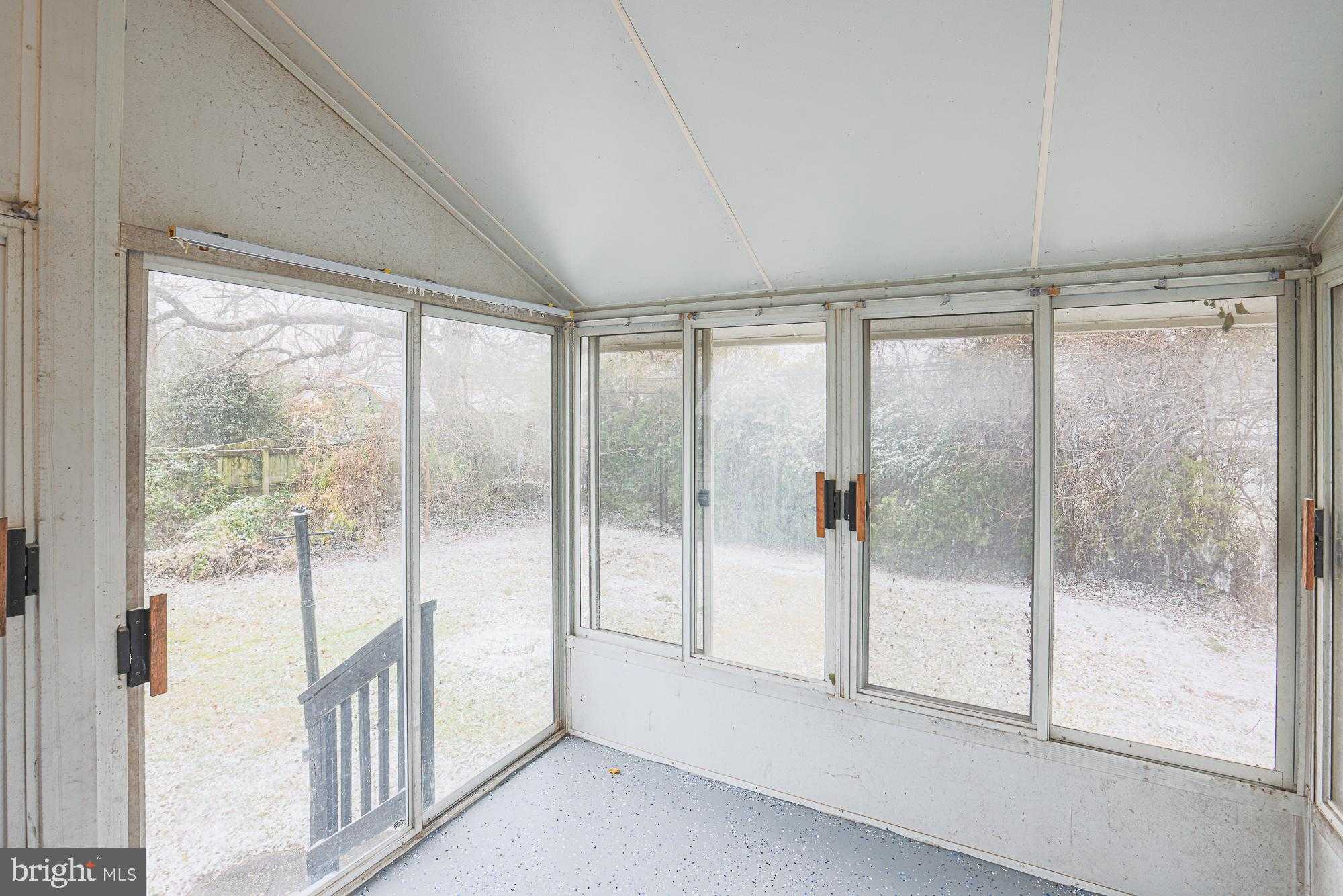 9 Glenmore Ave photo 20