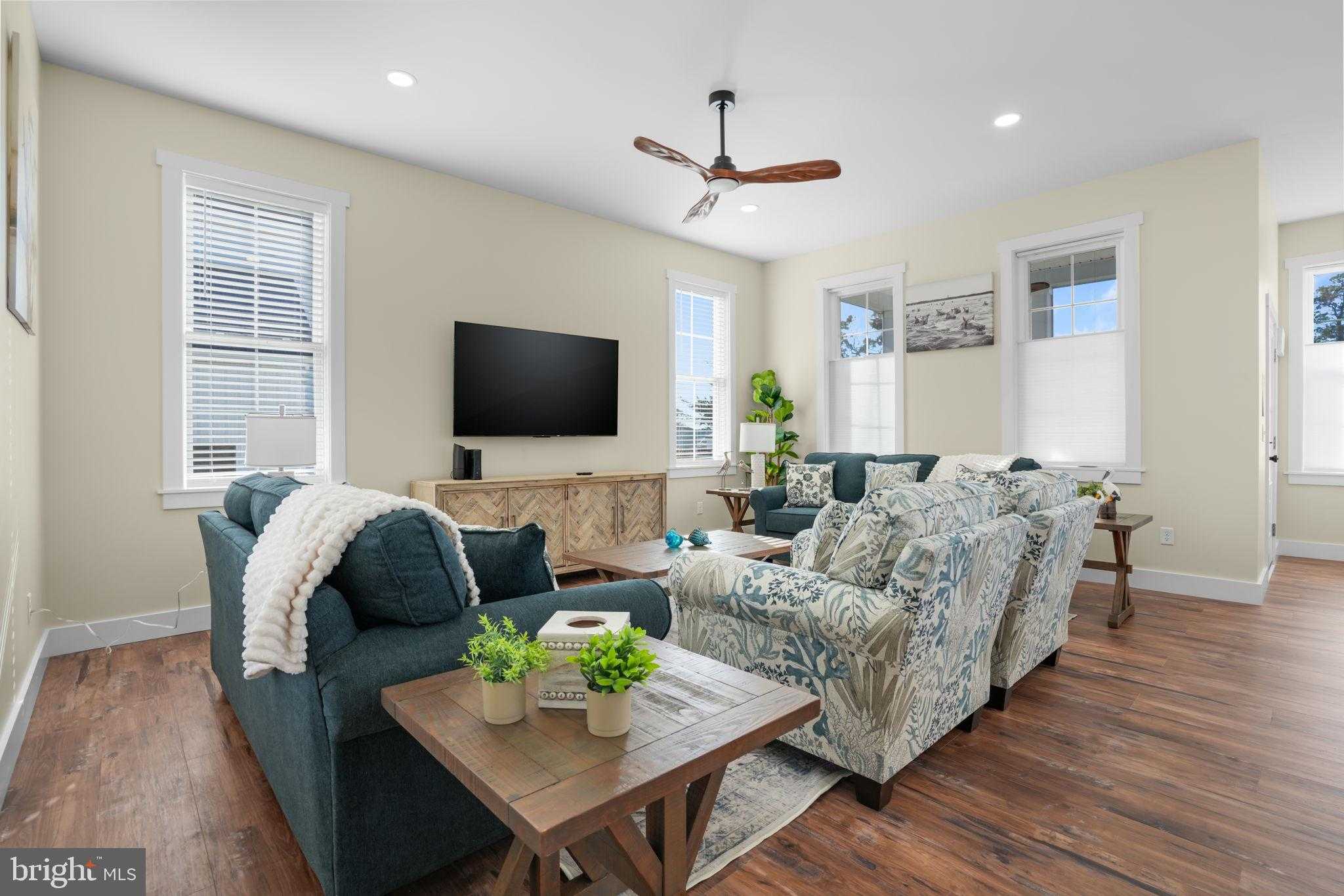 8046 Clarkson Ln photo 5