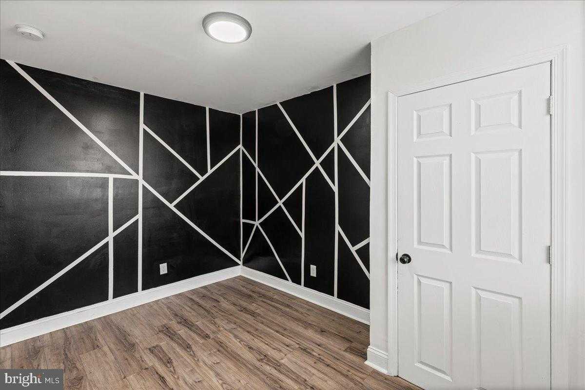 2637 S Carroll St photo 17