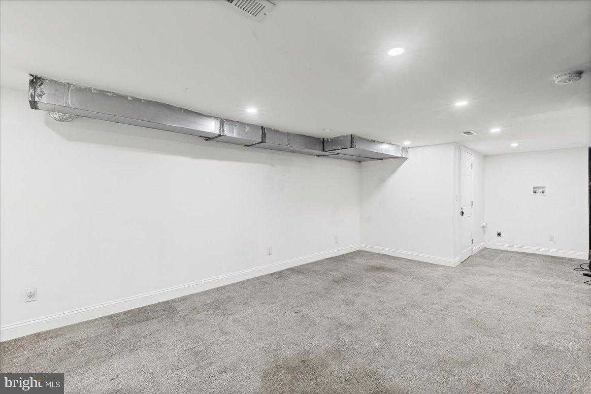 2637 S Carroll St photo 23