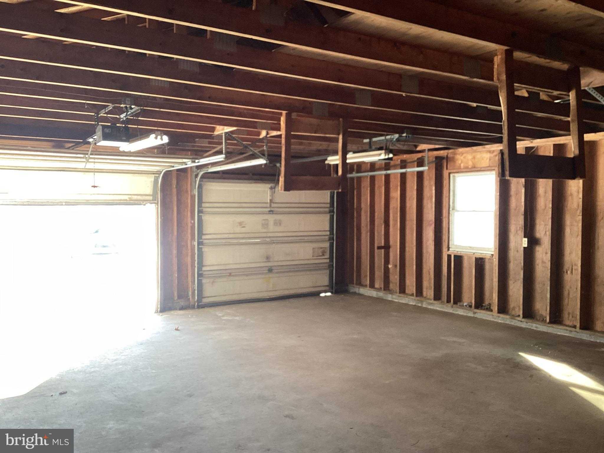 181 W 7th Ave photo 44