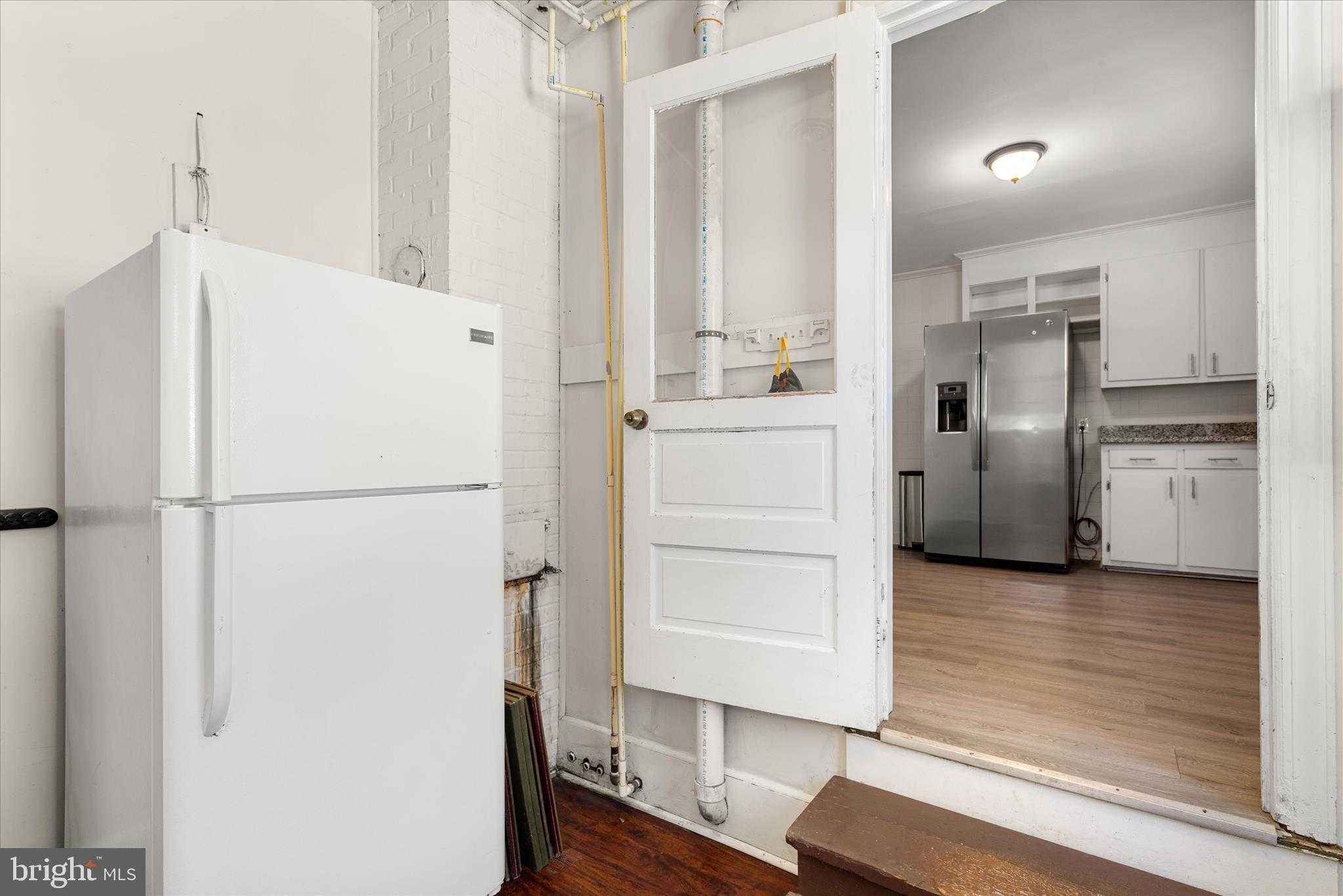 105 Spruce St photo 16