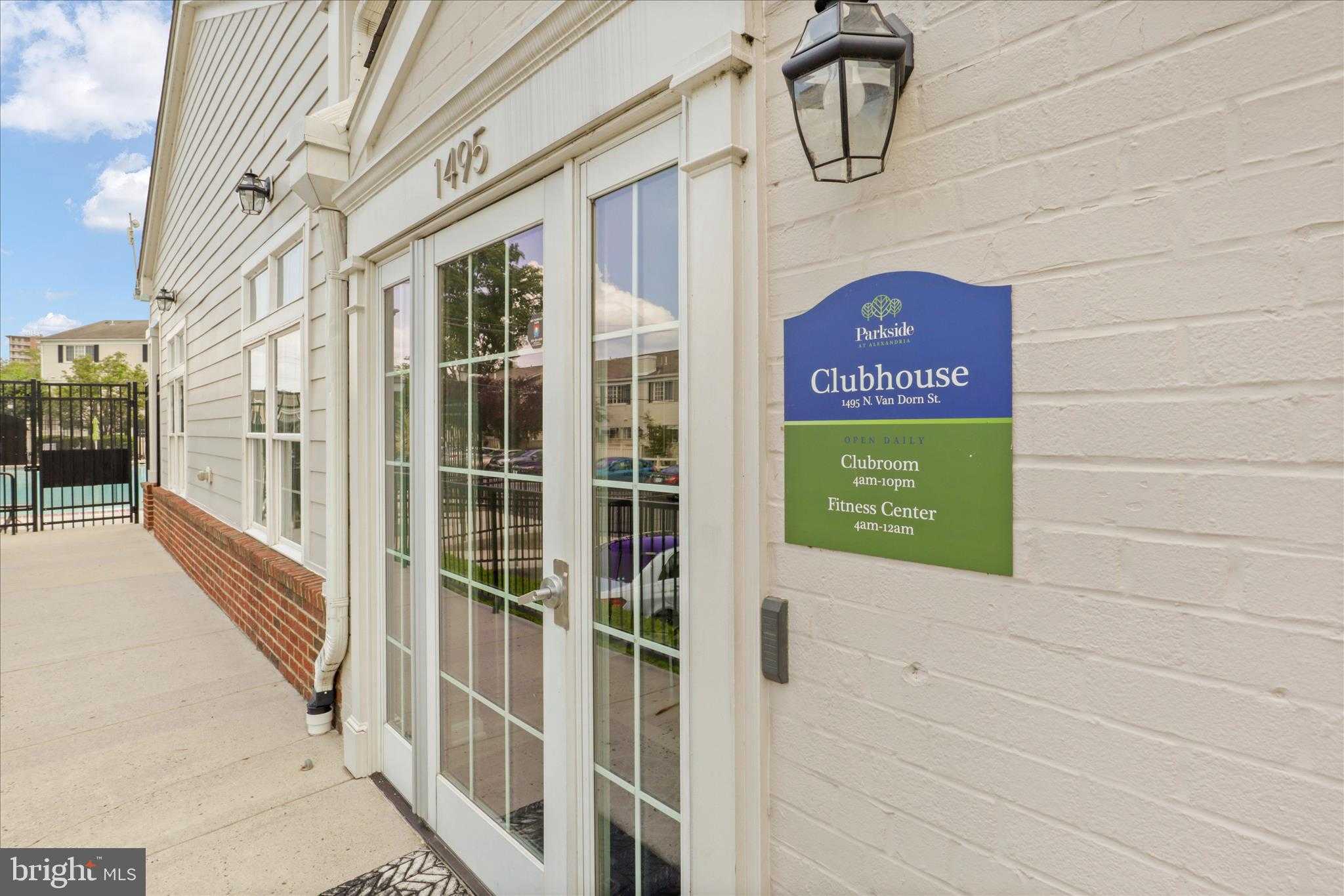 1573 N Van Dorn St # A photo 39