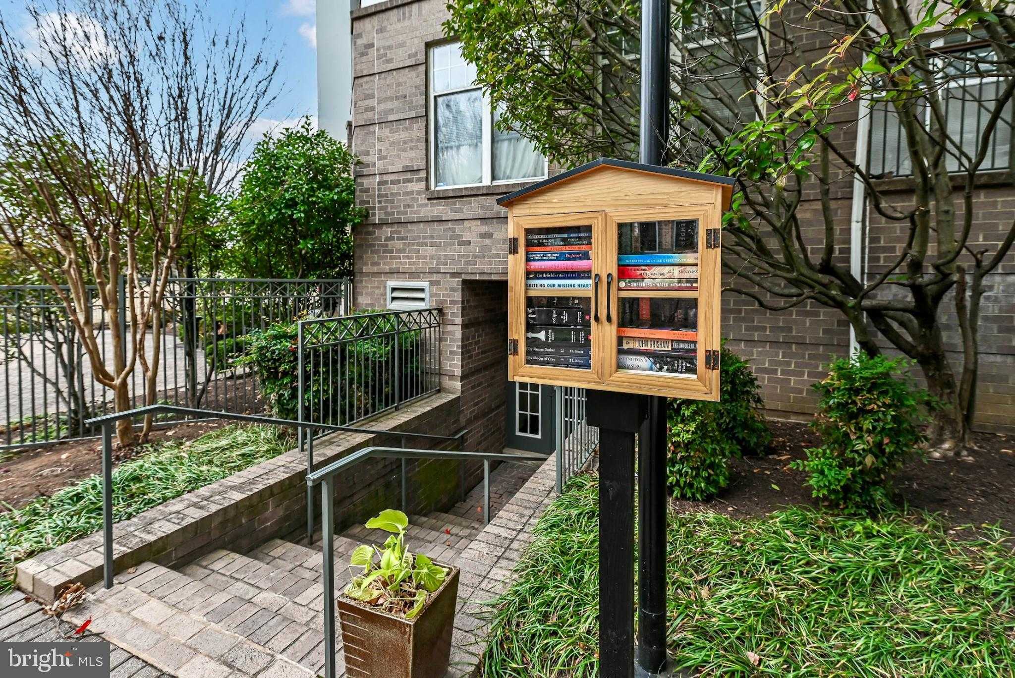 5573 Seminary Rd Apt 115 photo 27