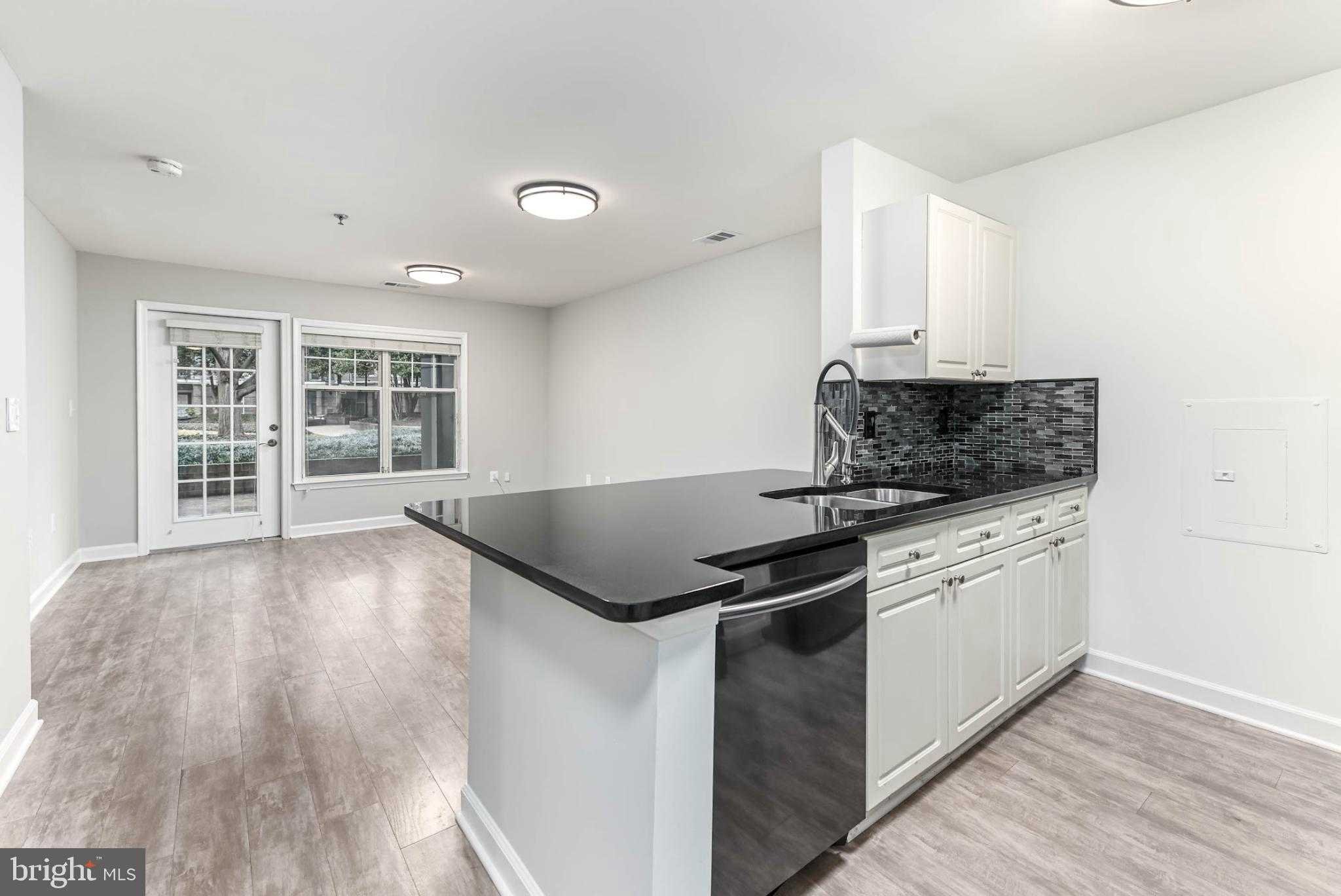 5573 Seminary Rd Apt 115 photo 4