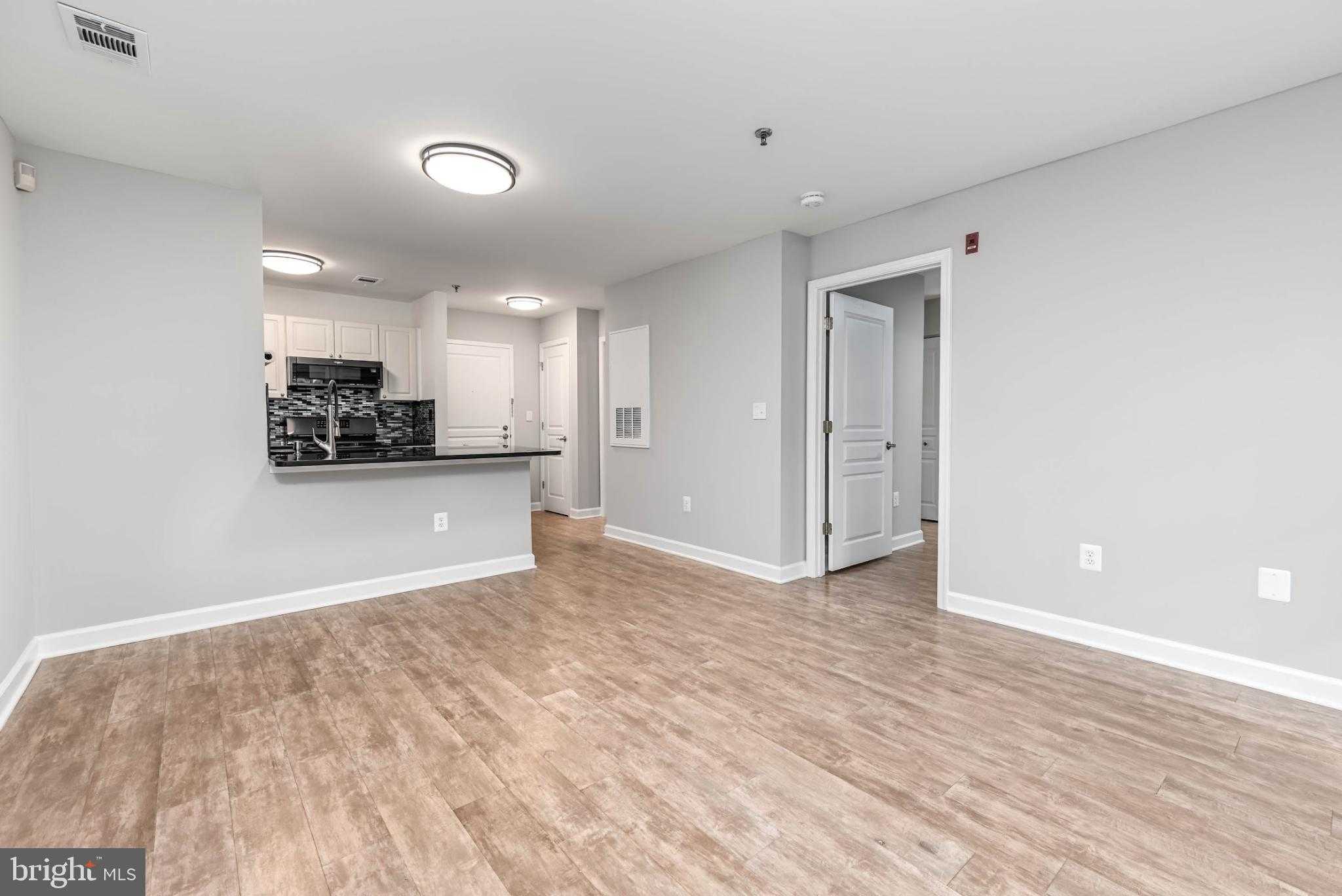 5573 Seminary Rd Apt 115 photo 8