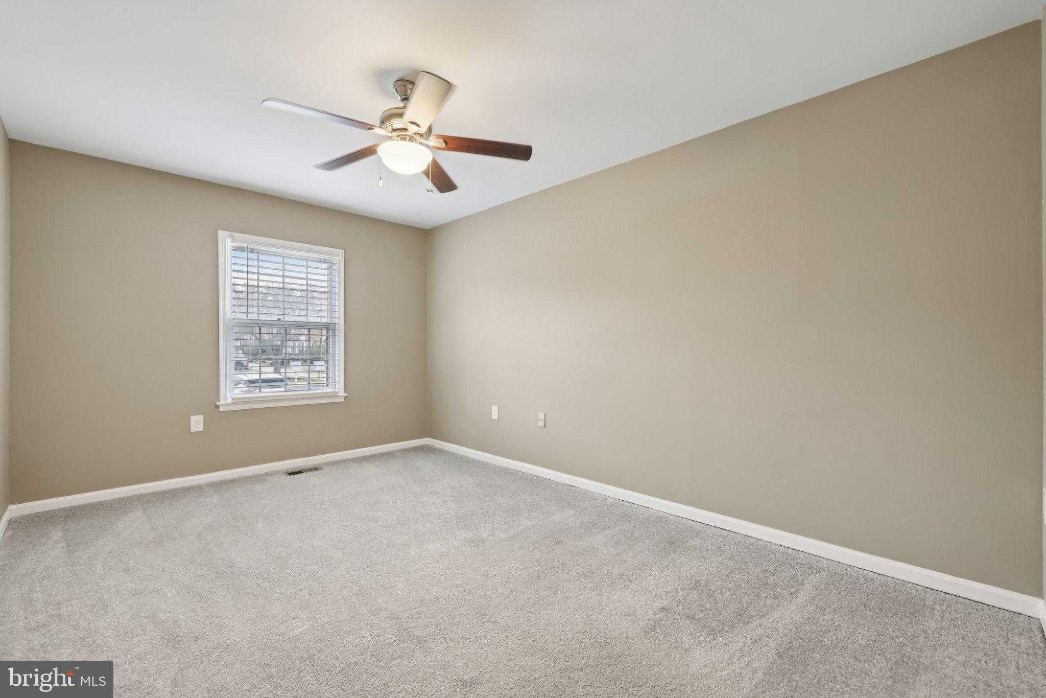 9075 N Laurel Rd Unit E photo 19