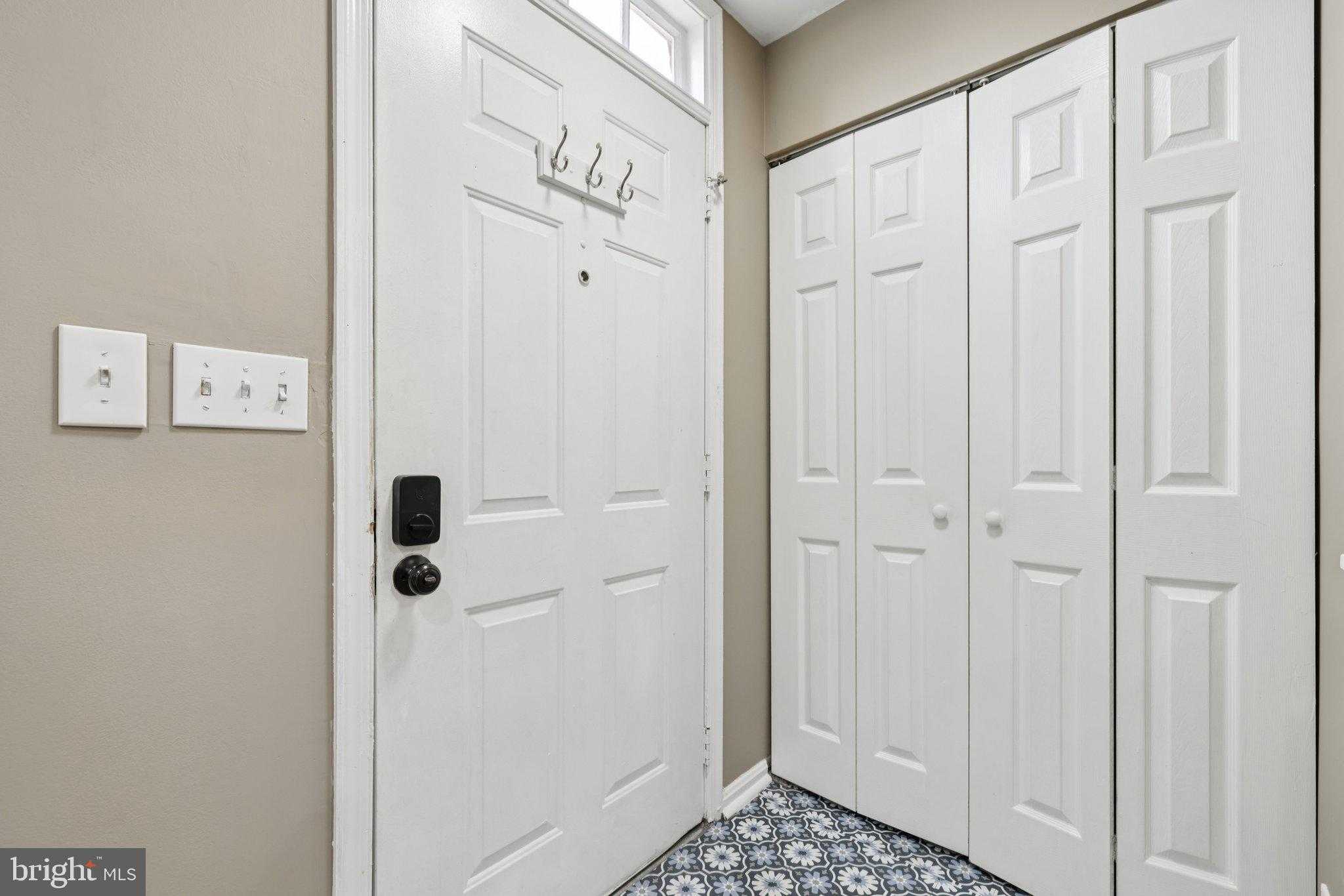 9075 N Laurel Rd Unit E photo 6