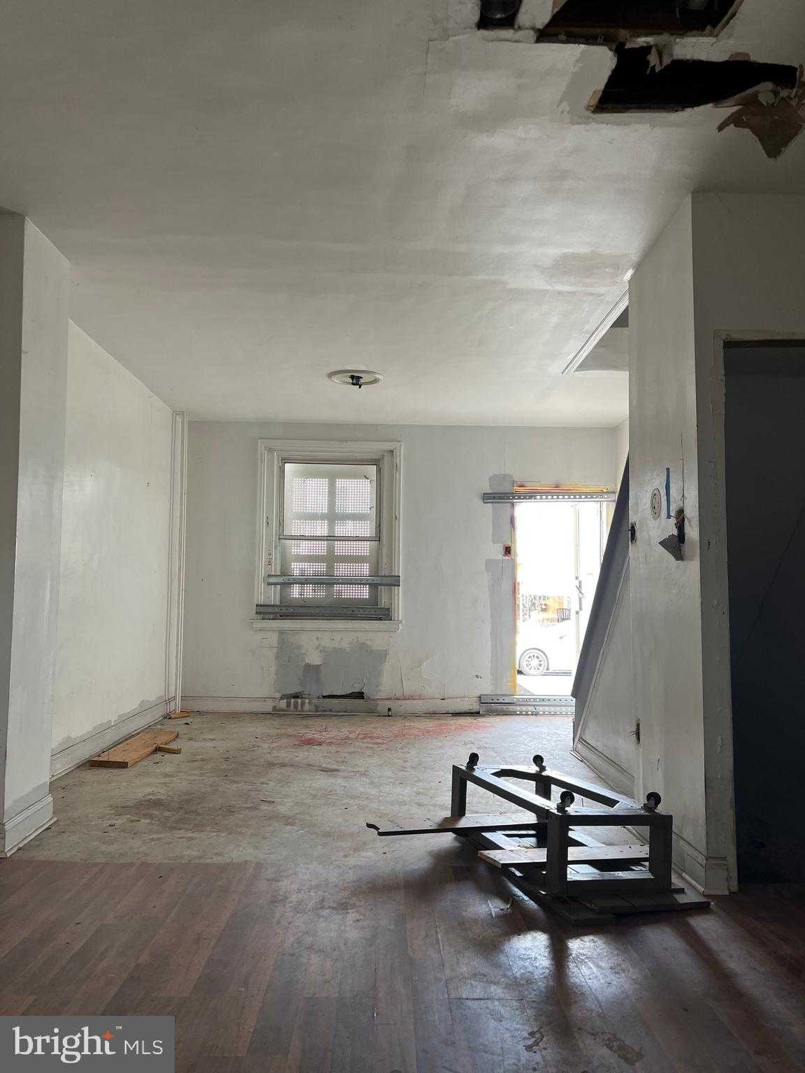 2234 E Venango St photo 8