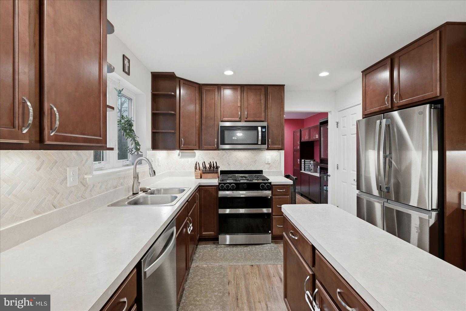 8329 Indiantown Rd photo 2