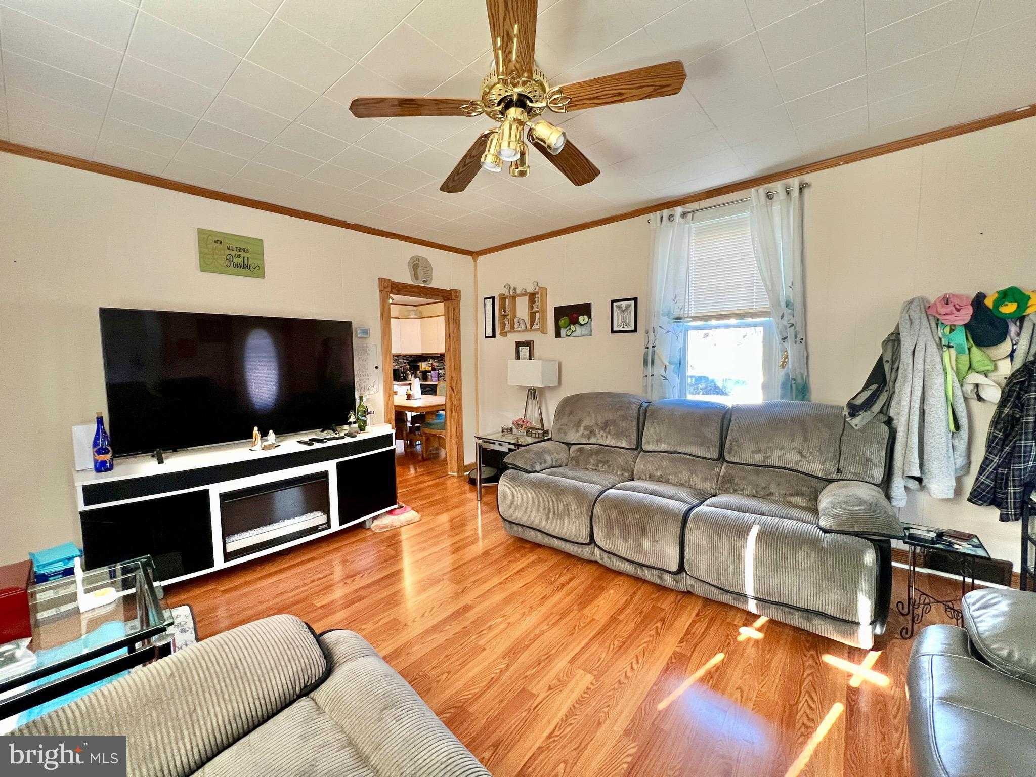 1619 Rosewick Ave photo 9