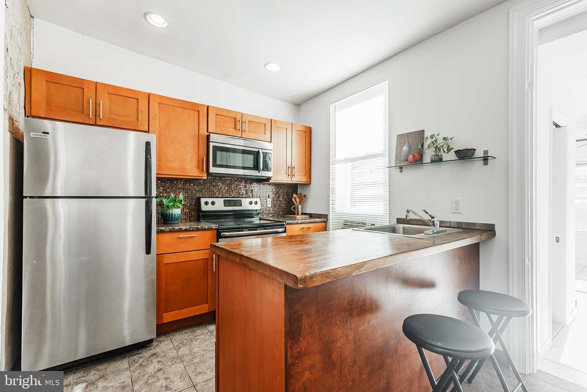 626 Moyer St photo 8