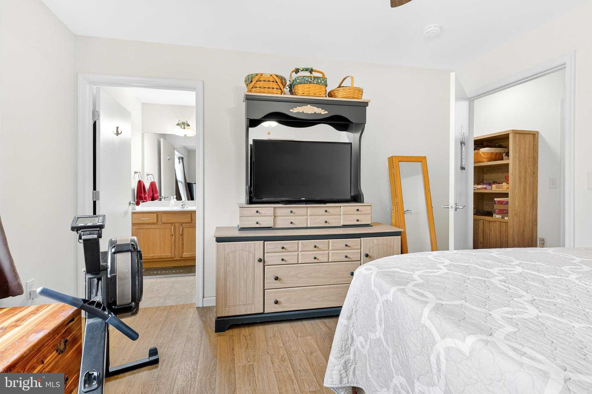 926 Sweetbay Ln photo 23