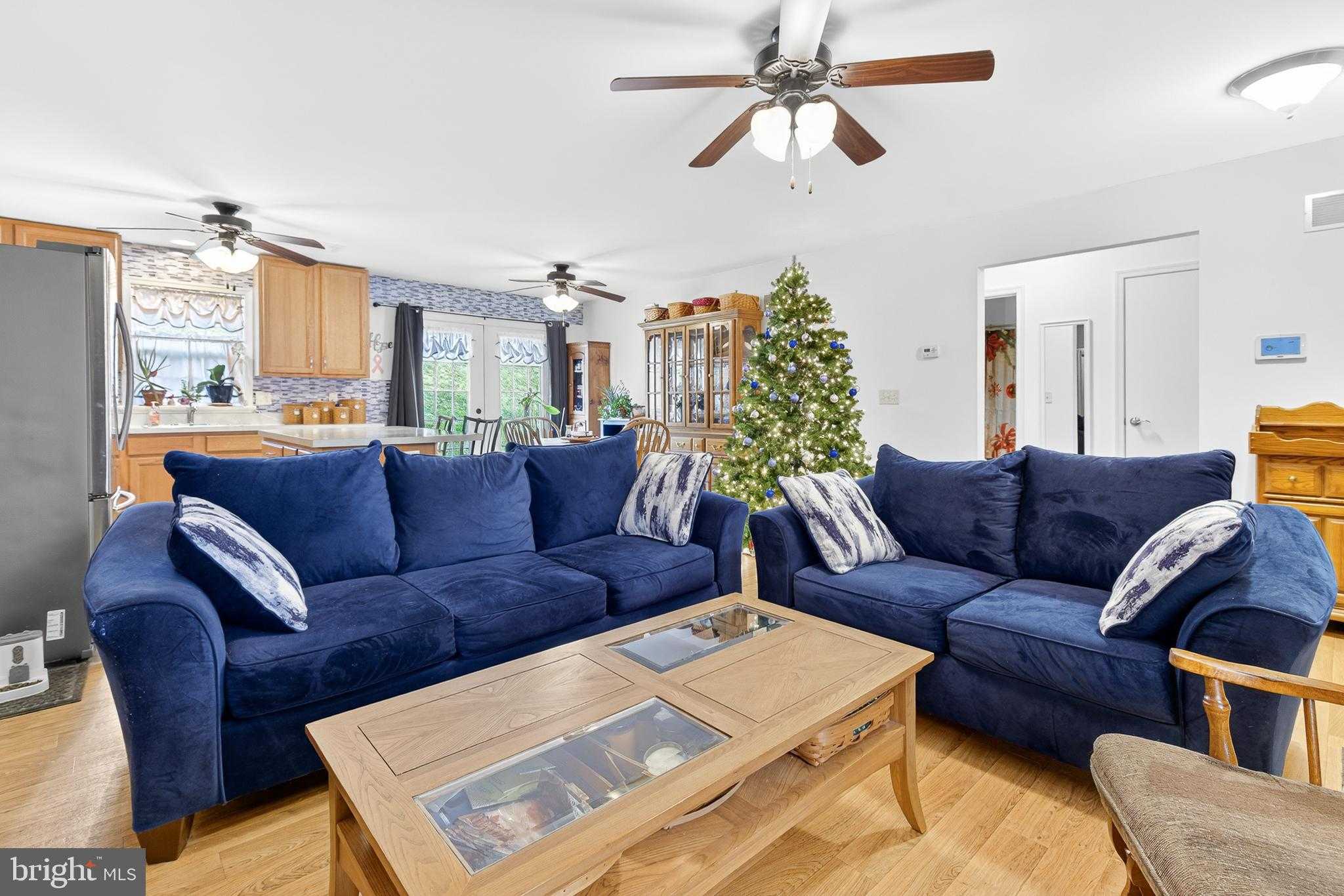 926 Sweetbay Ln photo 4