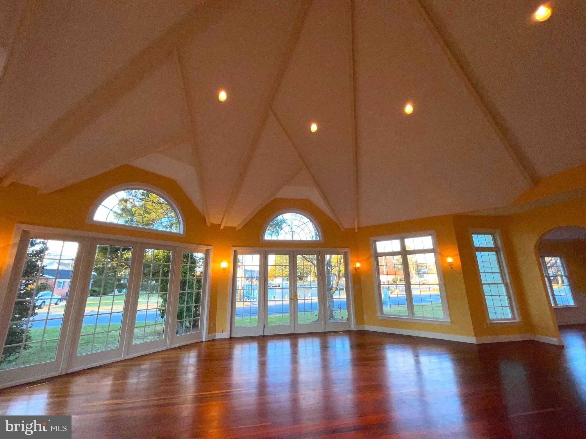 216 E Chew Ave photo 67