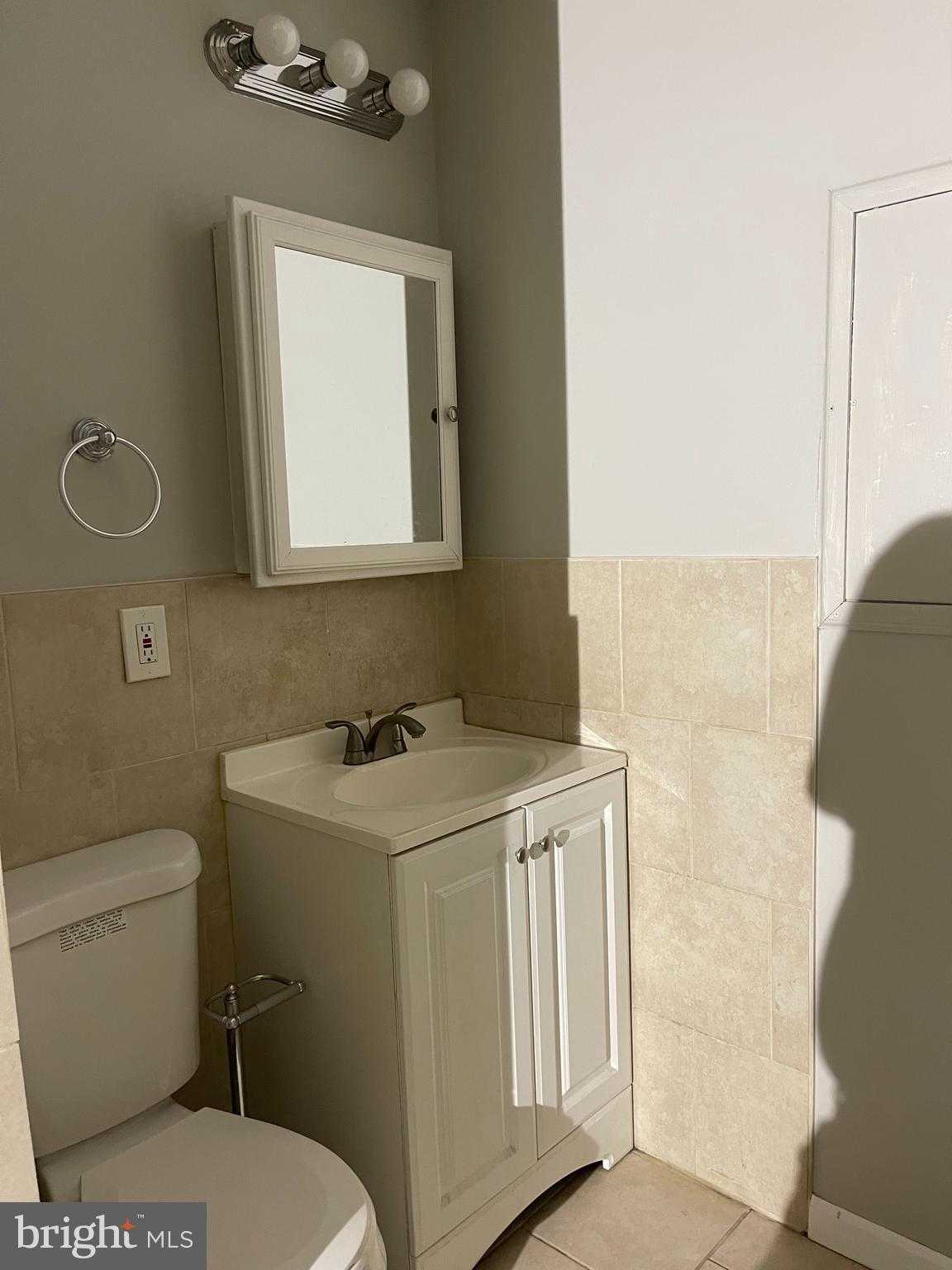 2562 N 31st St photo 9