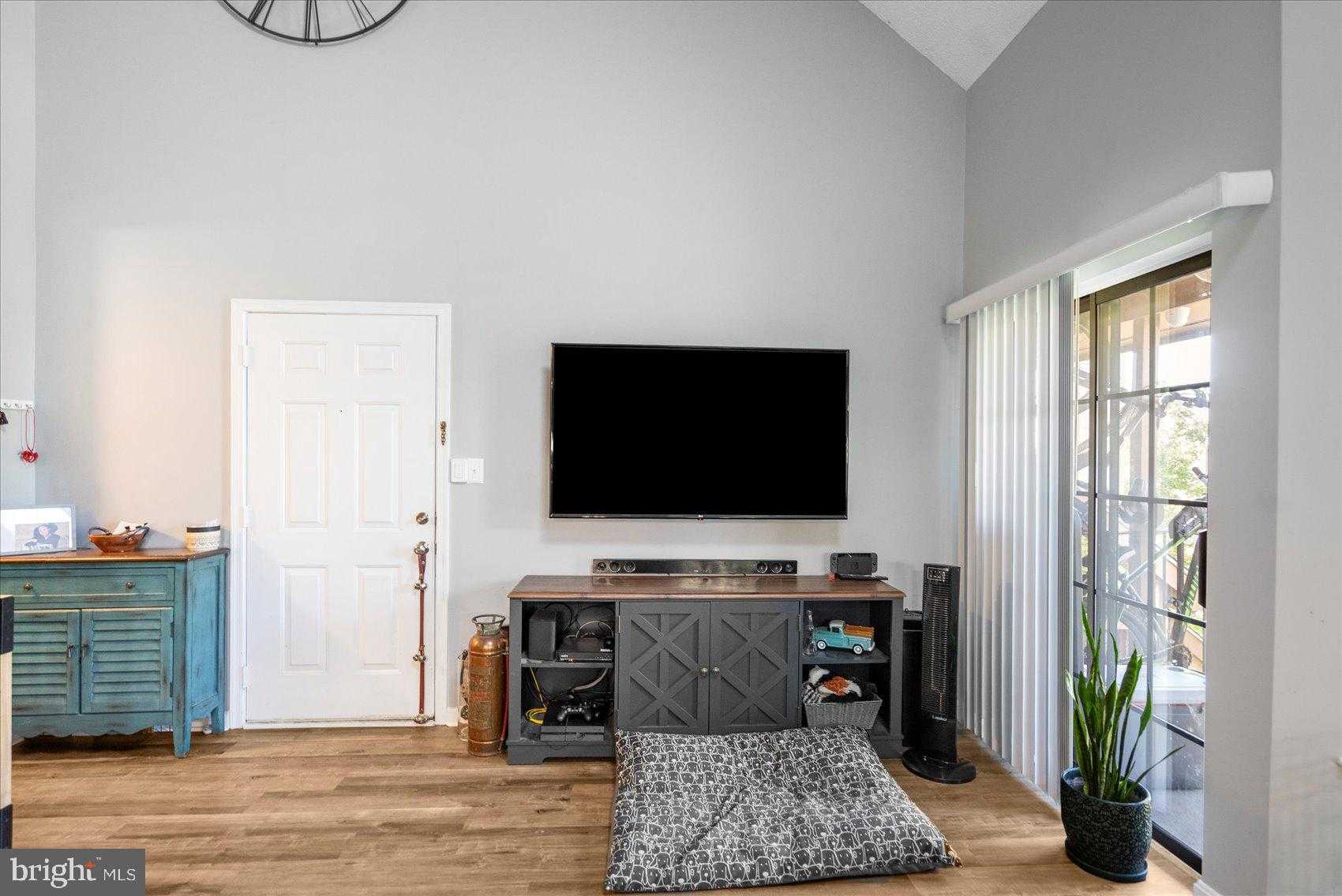 14105 Williamson Ave photo 14