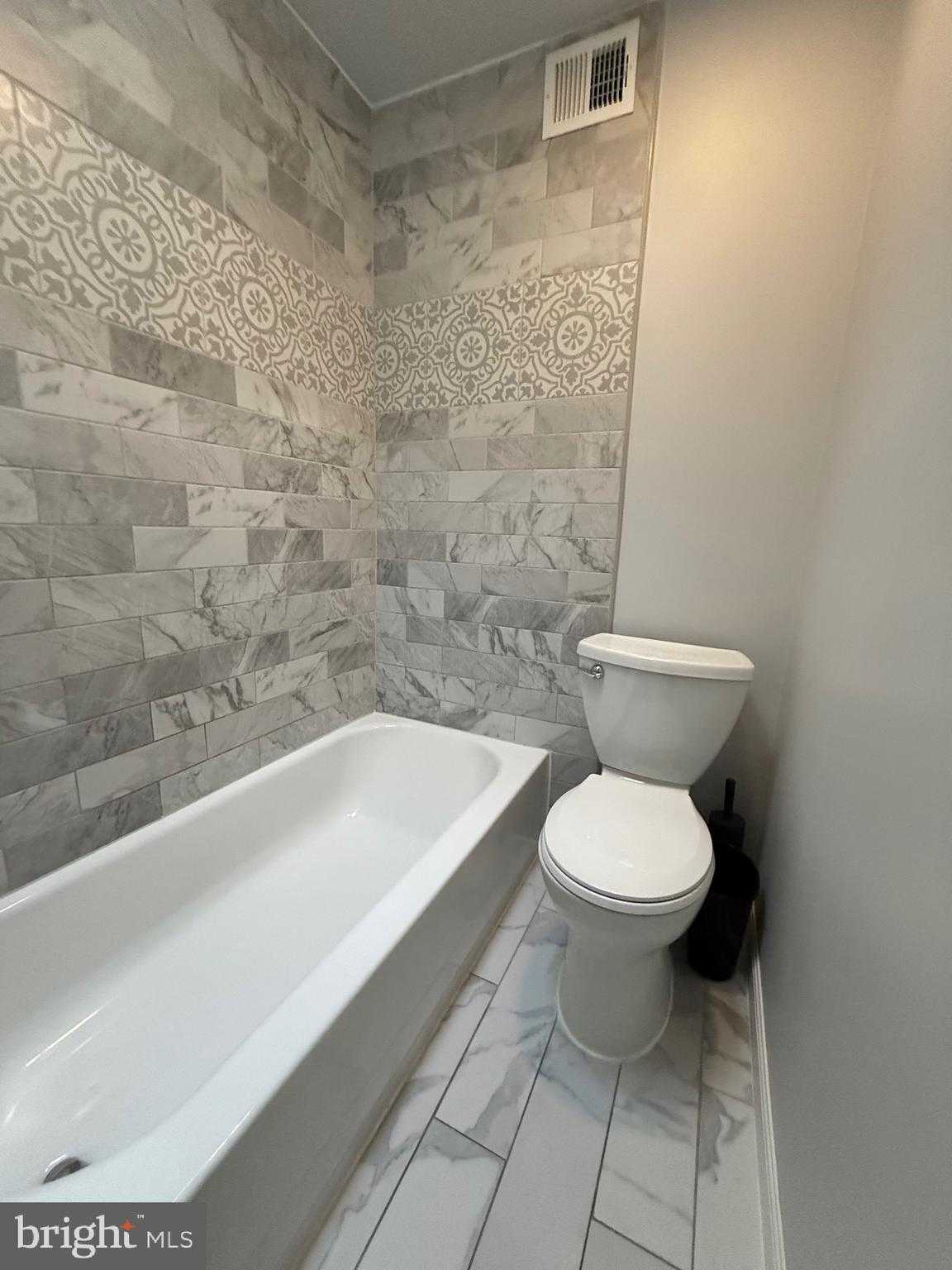 3146 Mercer St photo 13