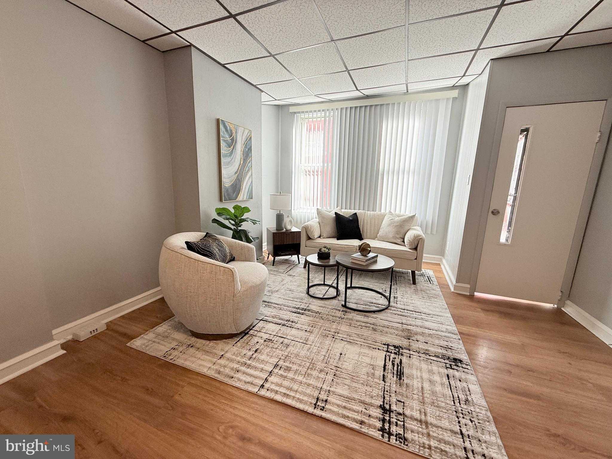 3146 Mercer St photo 5