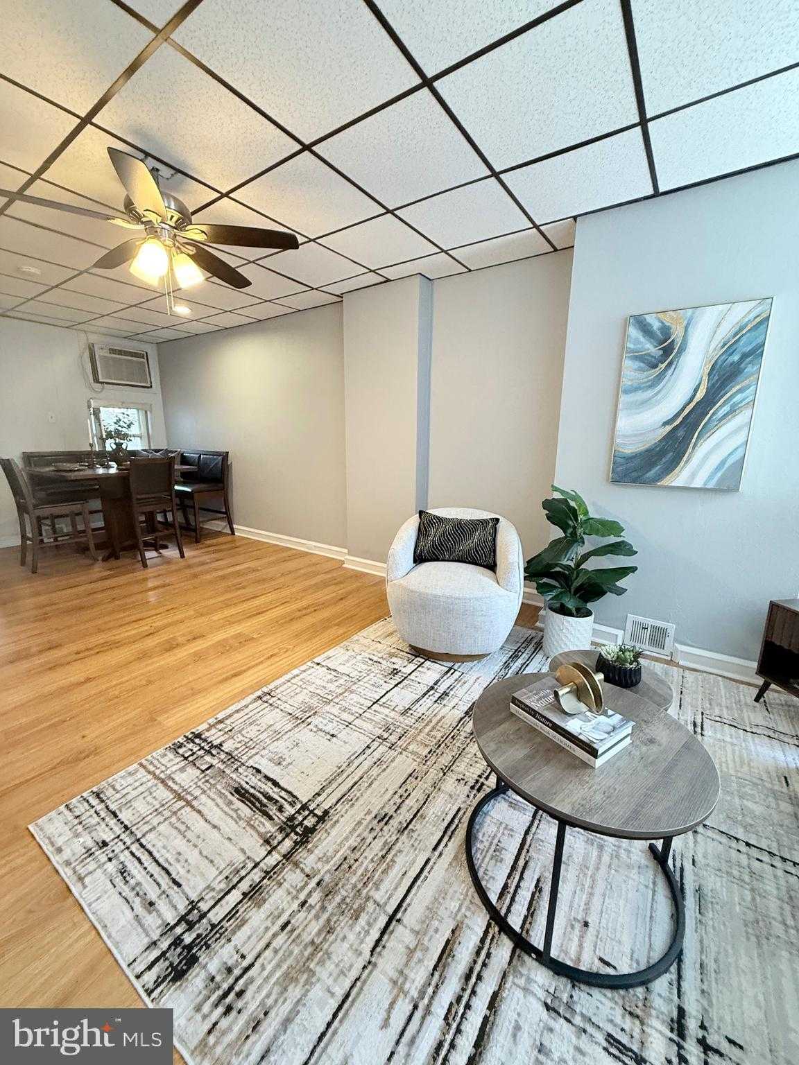 3146 Mercer St photo 6