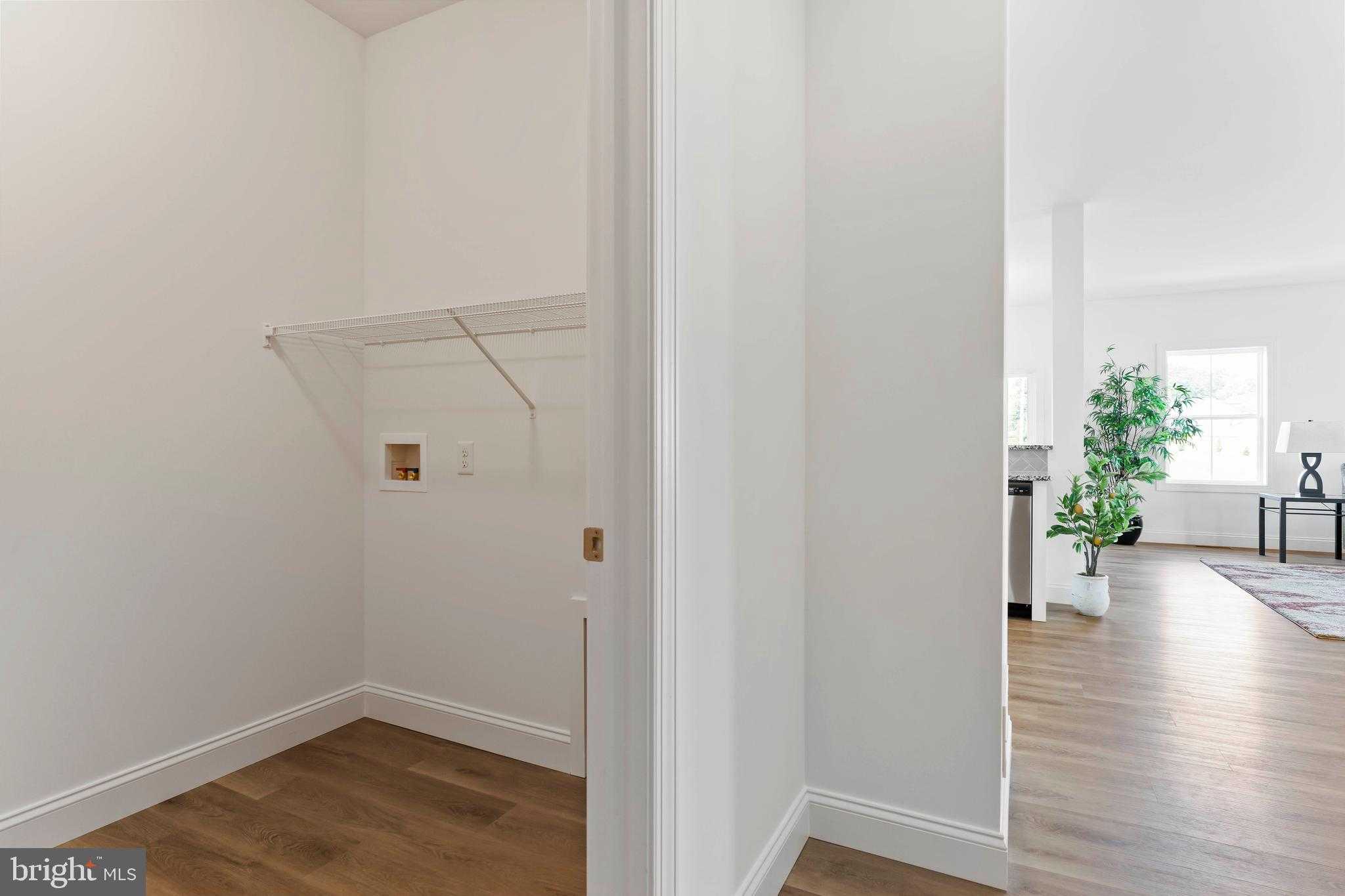 673 Brittany Dr photo 14