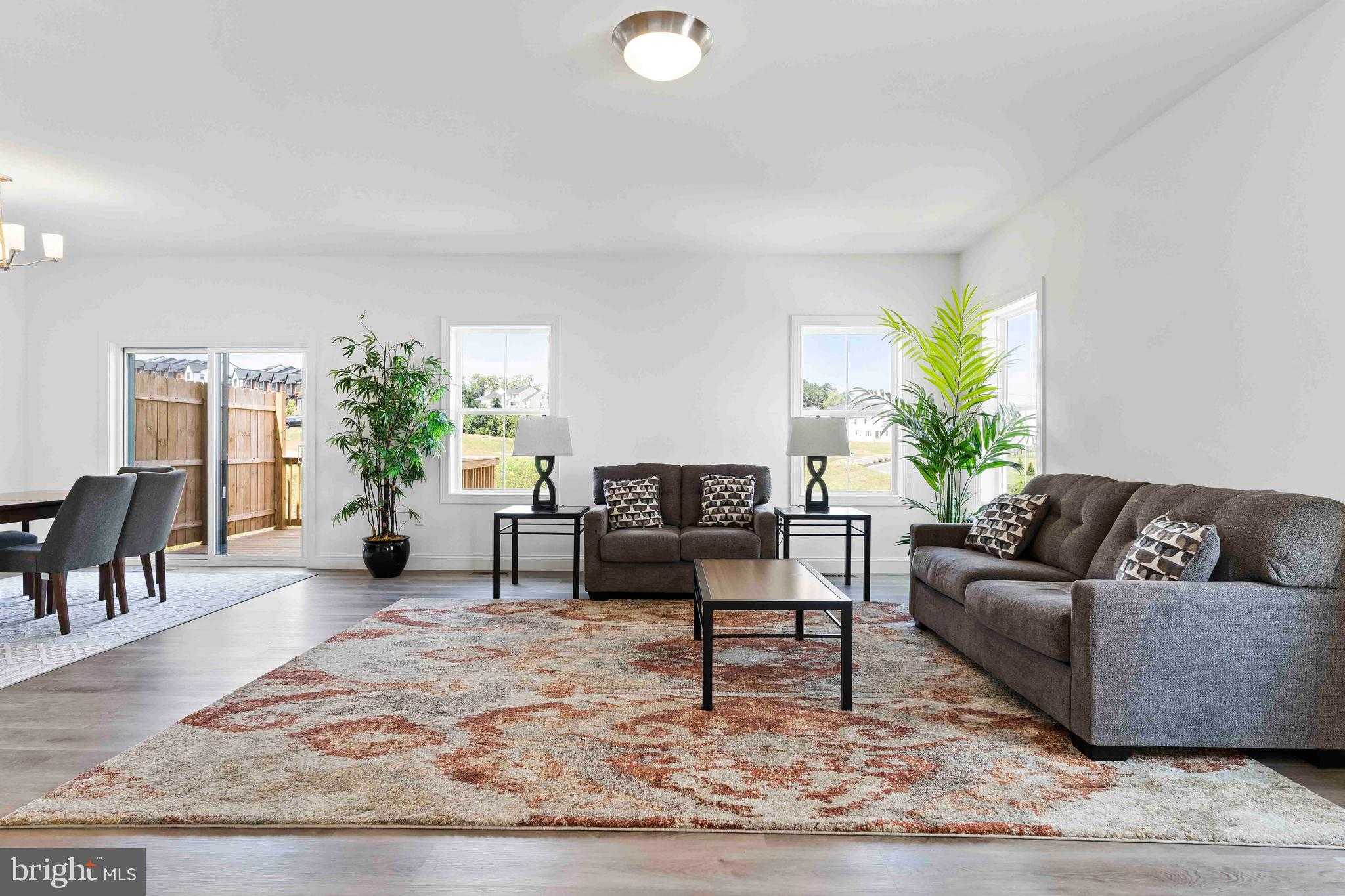 673 Brittany Dr photo 6