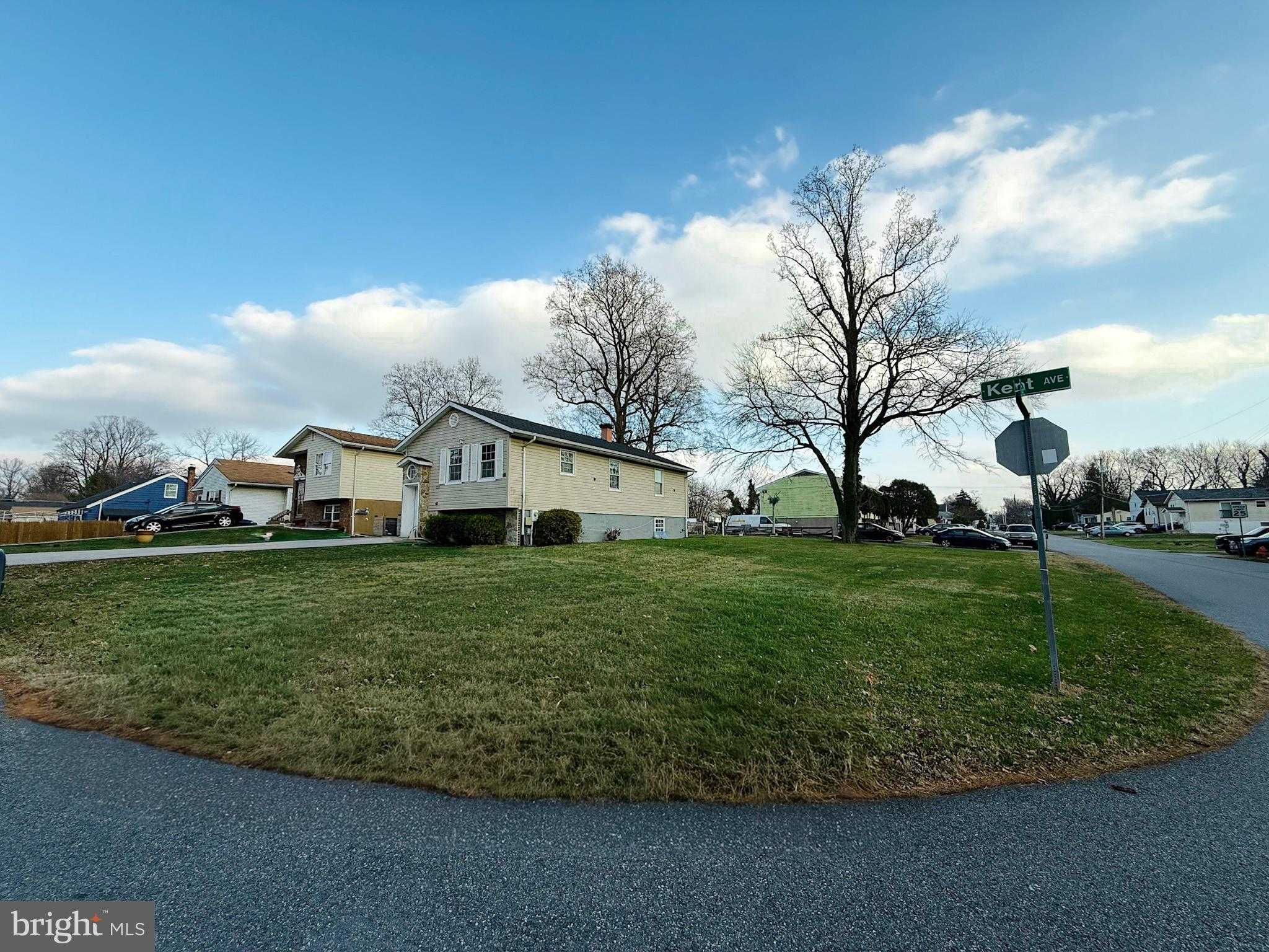 1215 Kent Ave photo 28