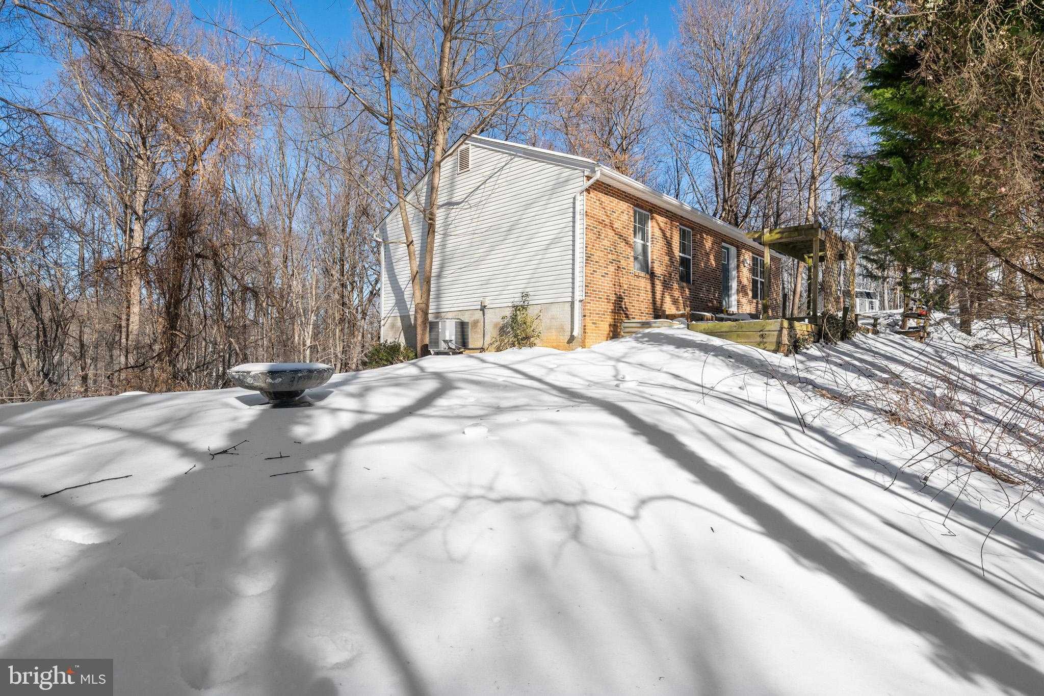 9550 N Side Dr, Owings