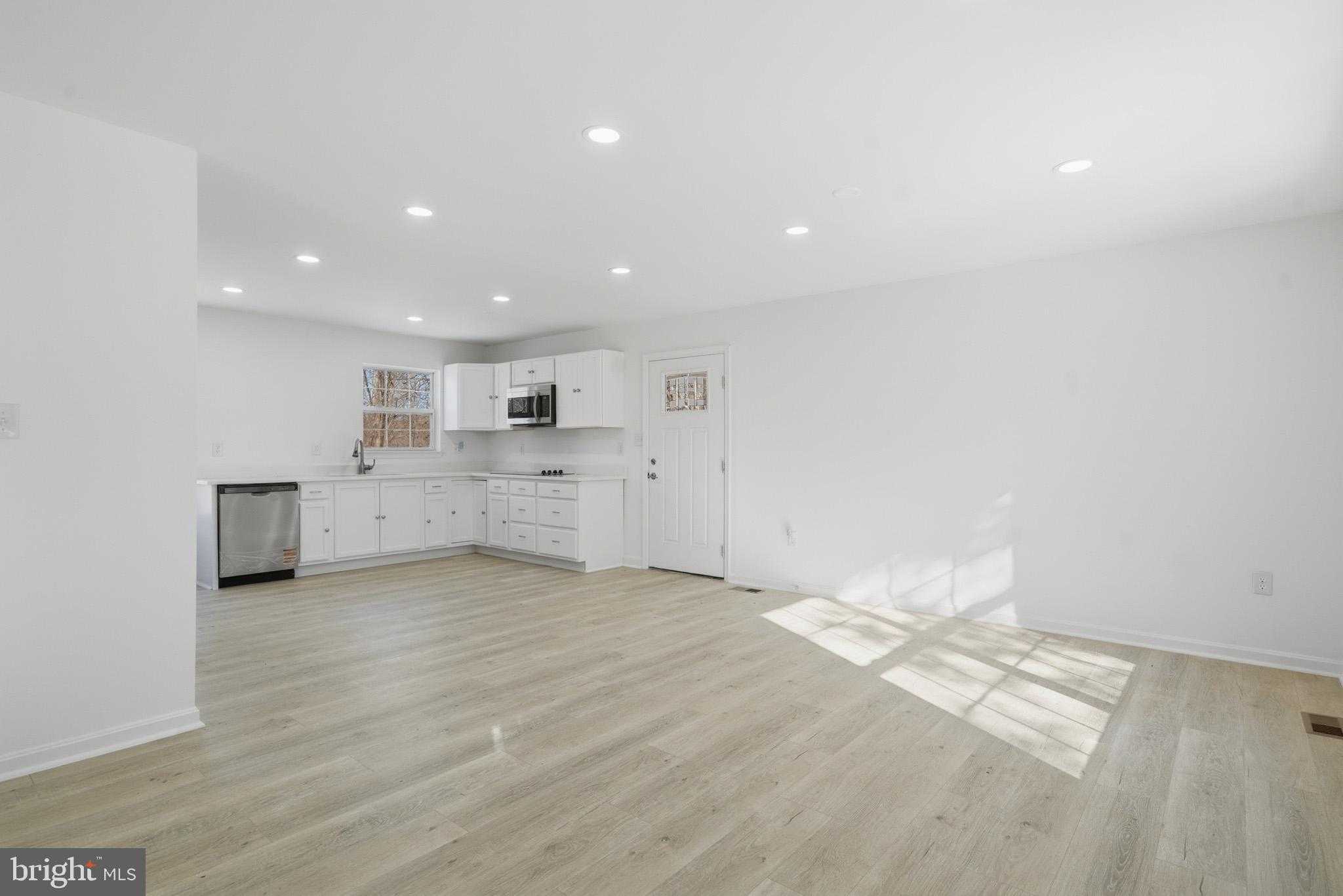 9550 N Side Dr photo 9