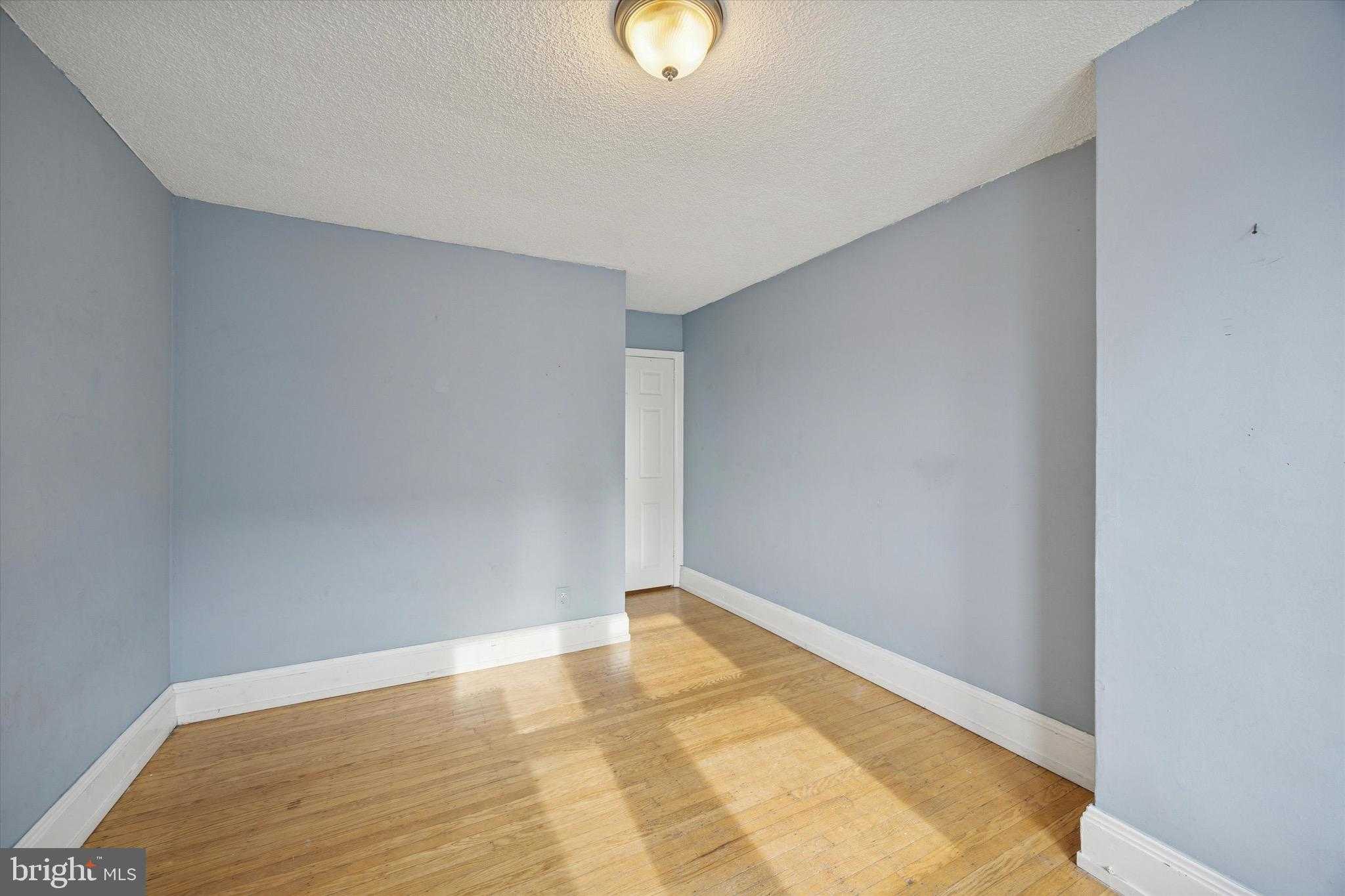 1502 E Lycoming St photo 19