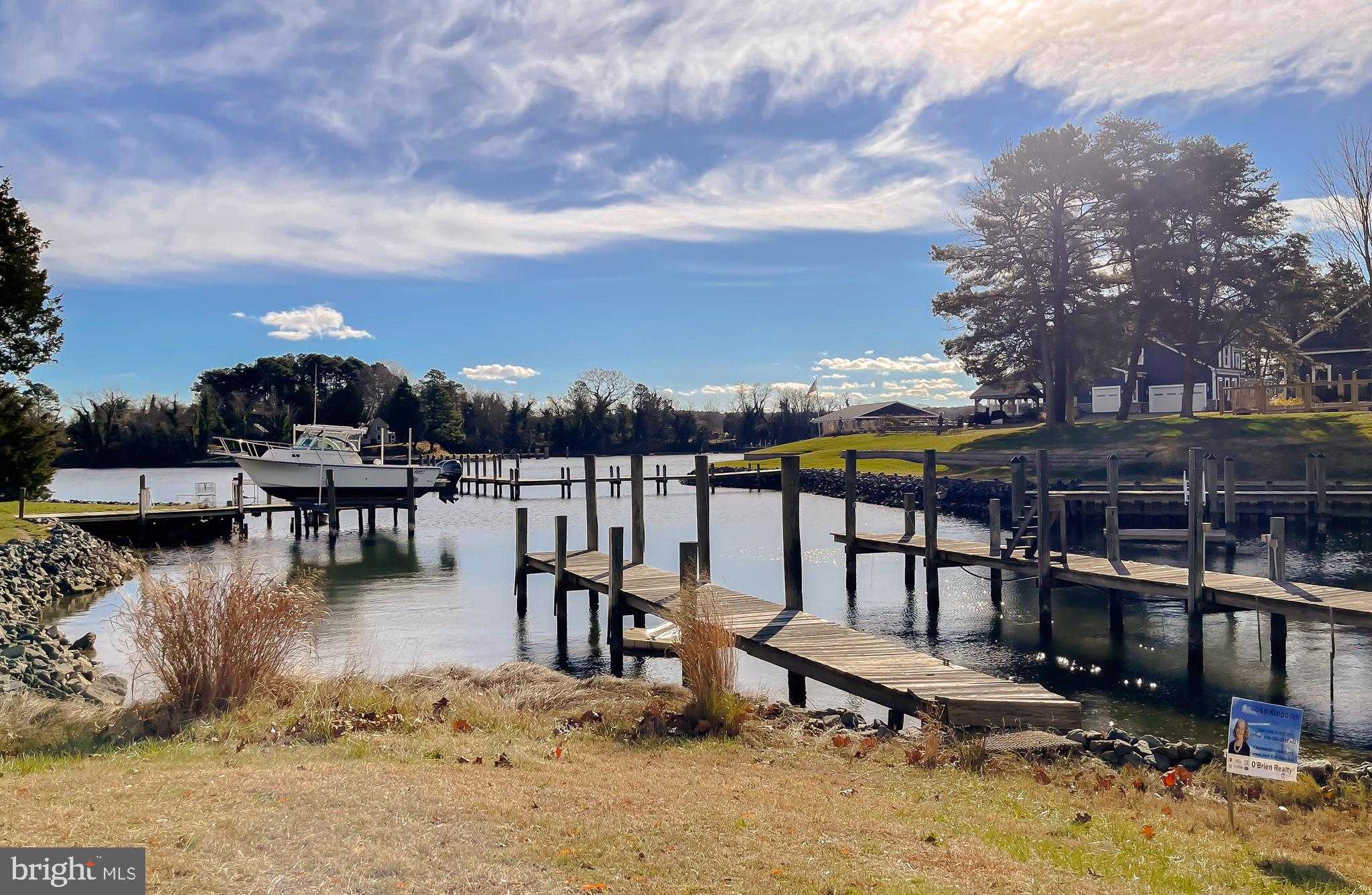 610 Rolling Hills Rd photo 2