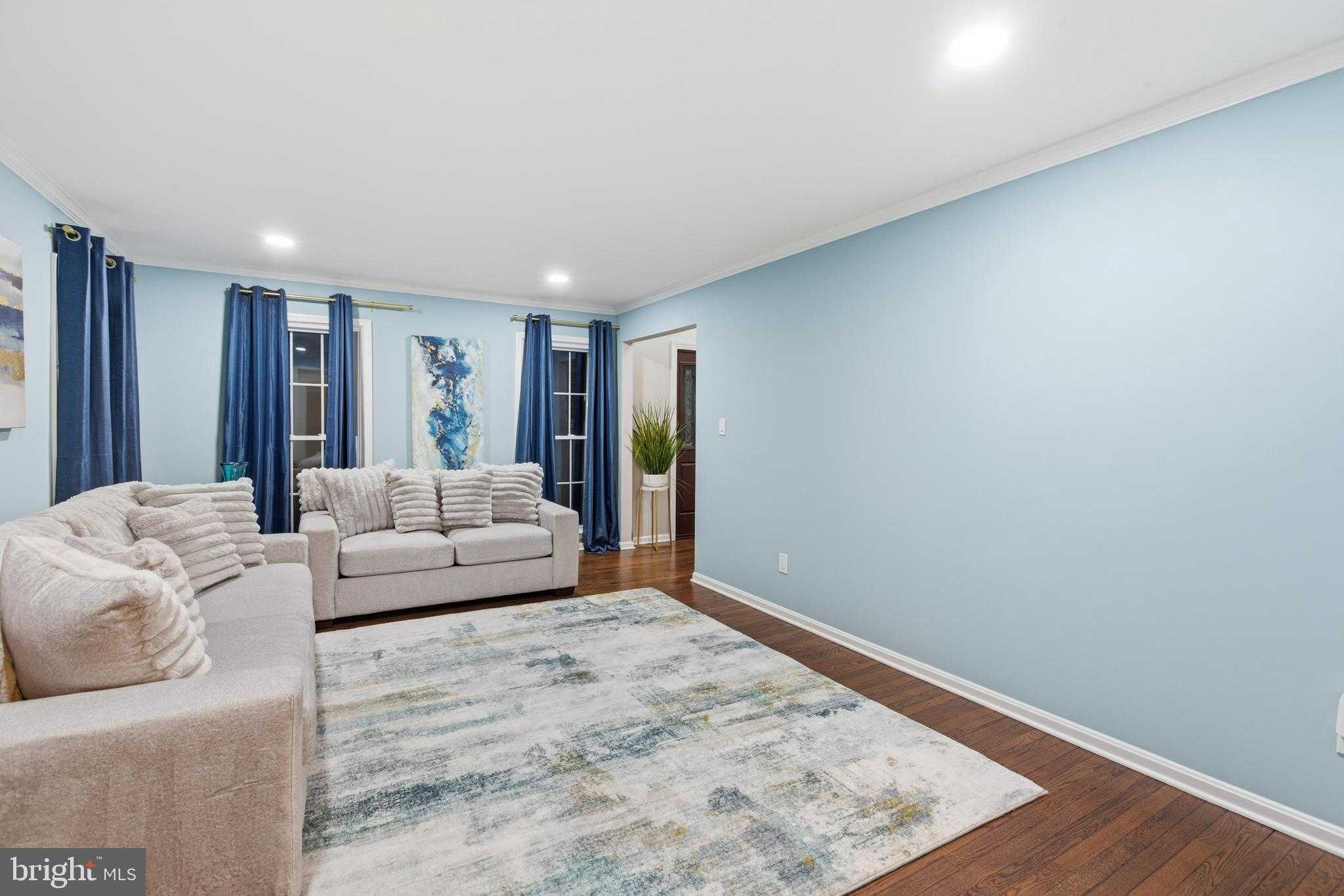 4309 Saddle River Dr photo 9