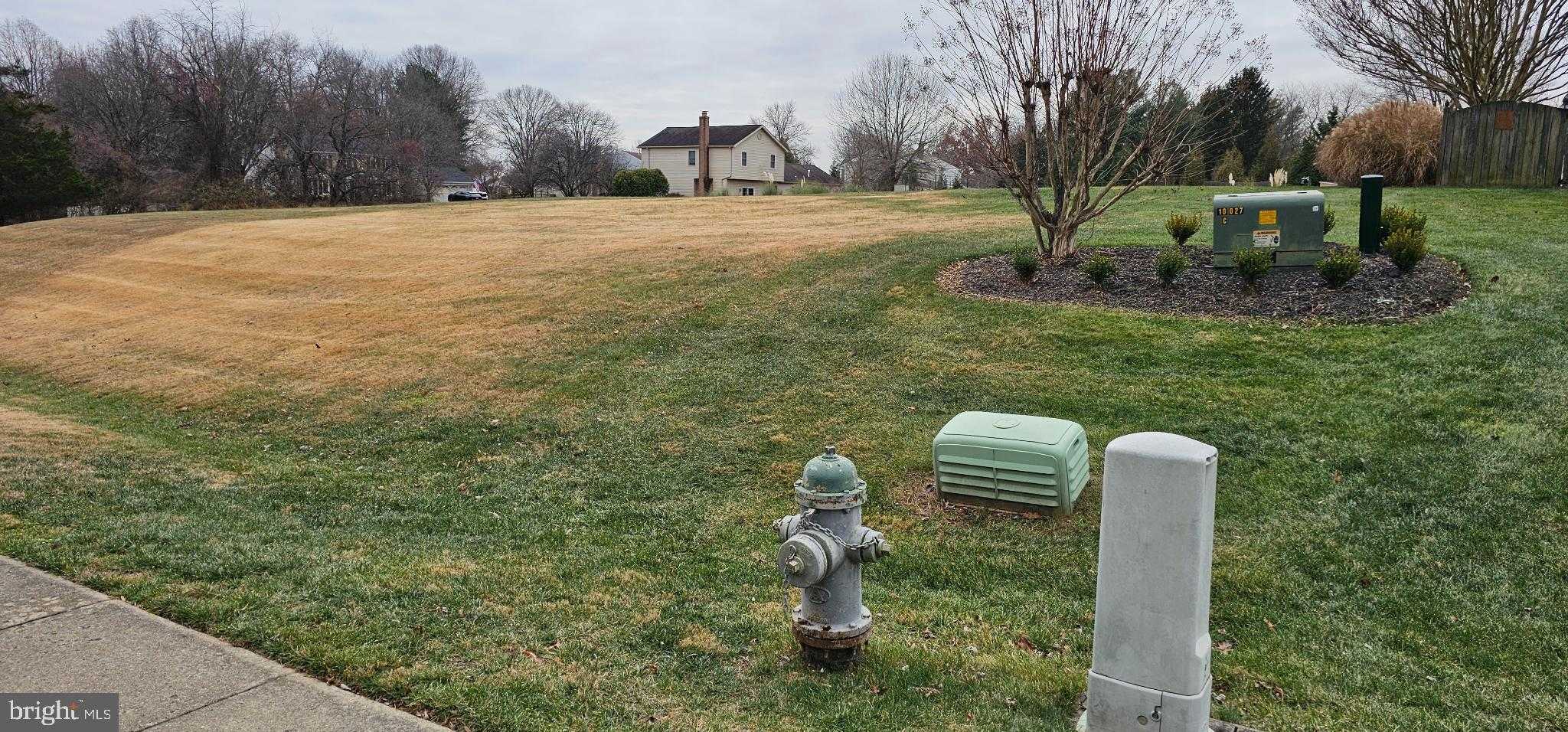 15330 Hildegard Ln photo 2