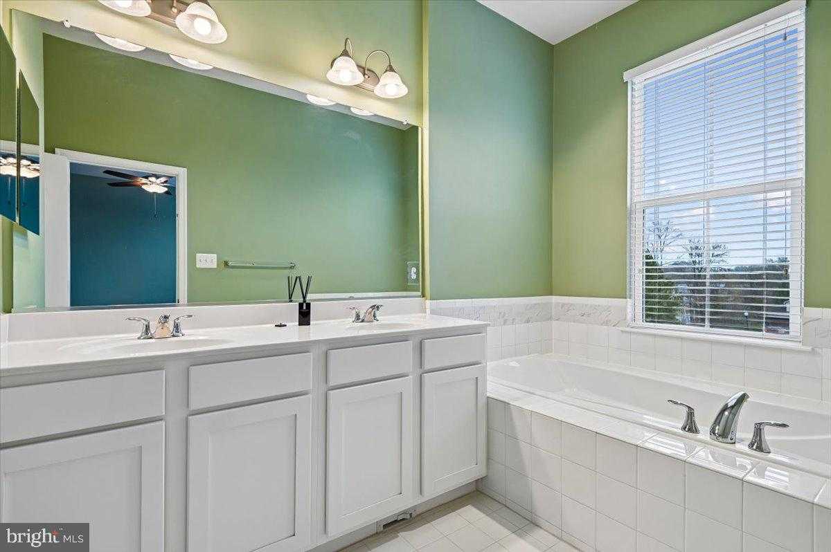 709 Skippers Ln photo 23