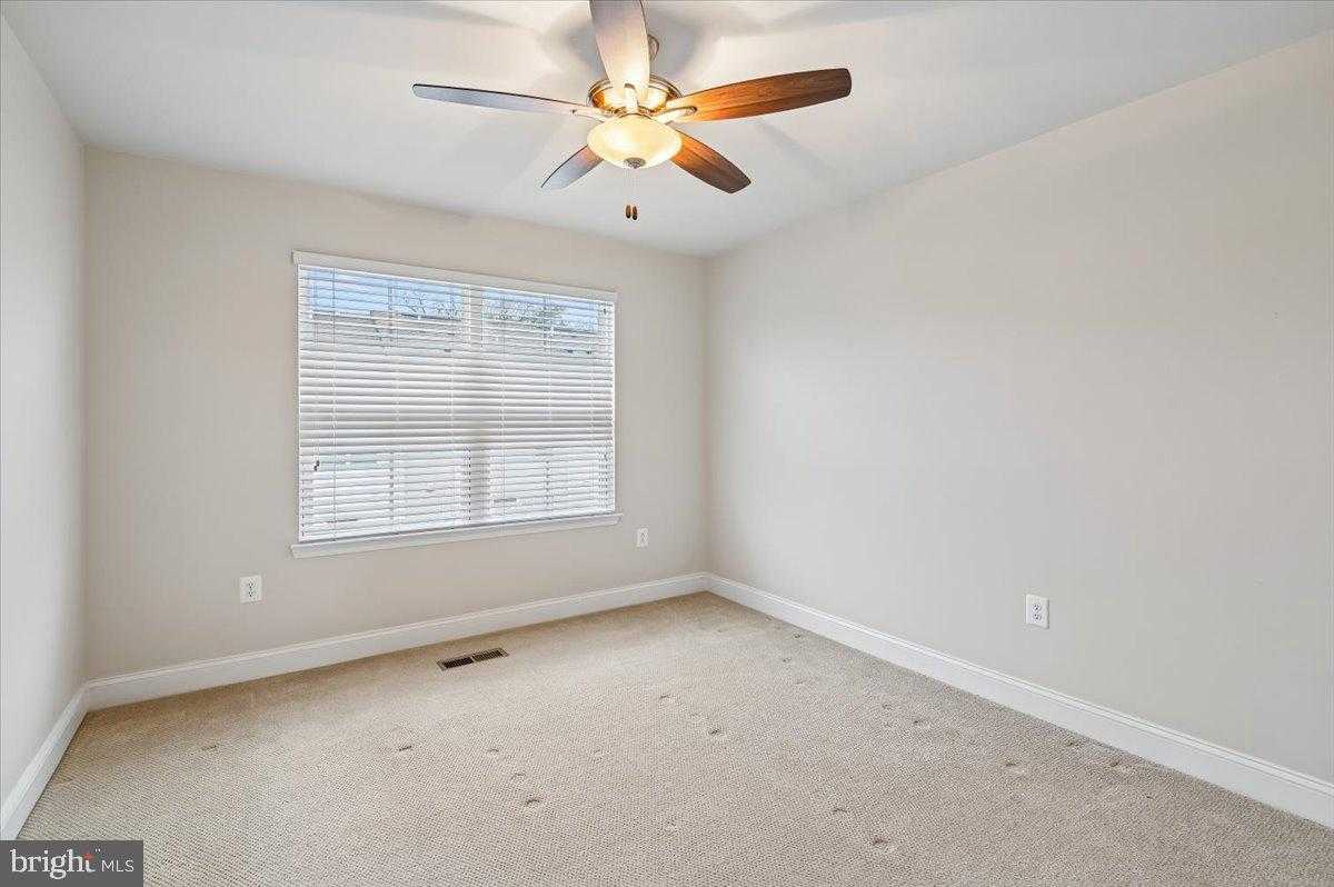 709 Skippers Ln photo 25