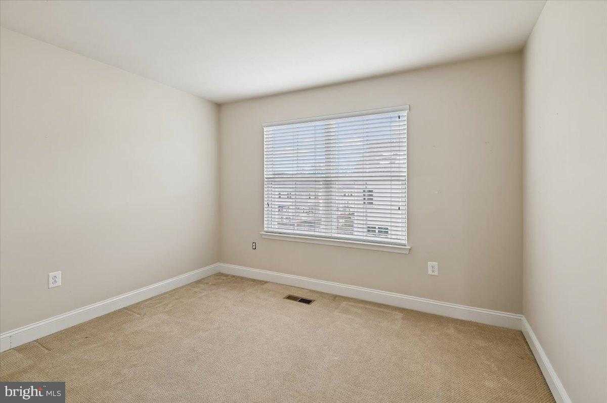 709 Skippers Ln photo 27