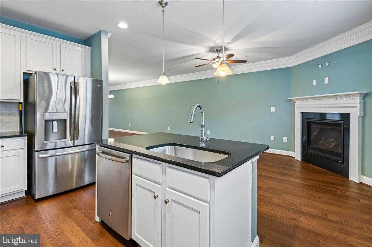 709 Skippers Ln photo 6