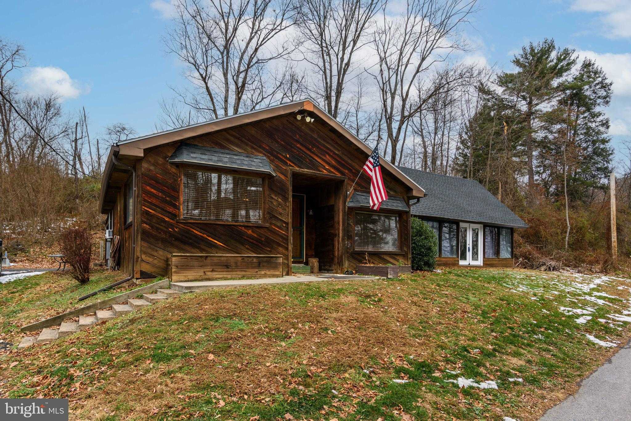 1016 Blue Ridge Rd photo 3