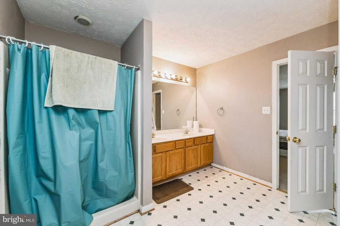 2264 Rolling Meadows St photo 17