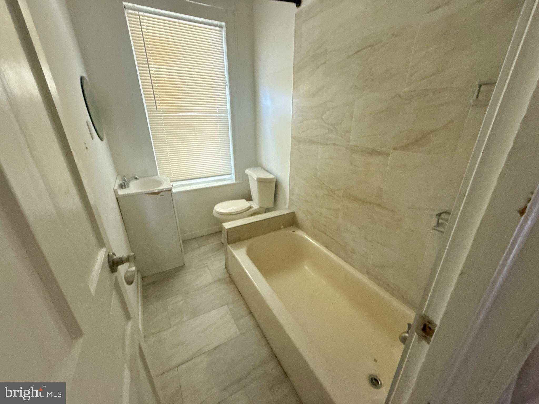 135 W Seymour St photo 7