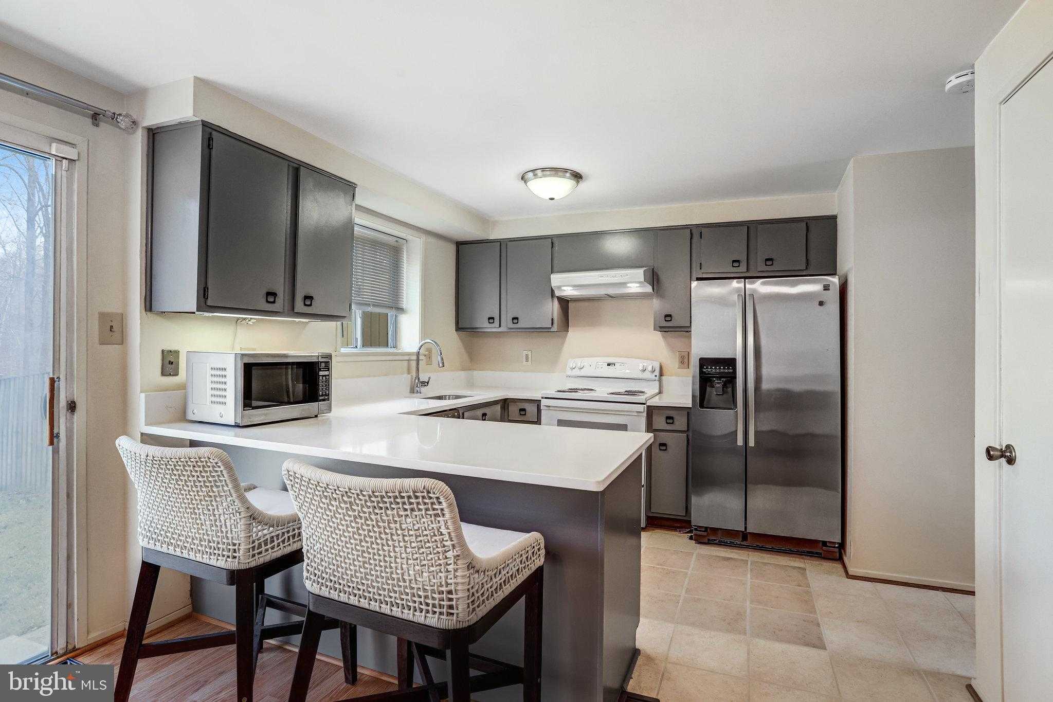 14425 Pebble Hill Ln photo 2