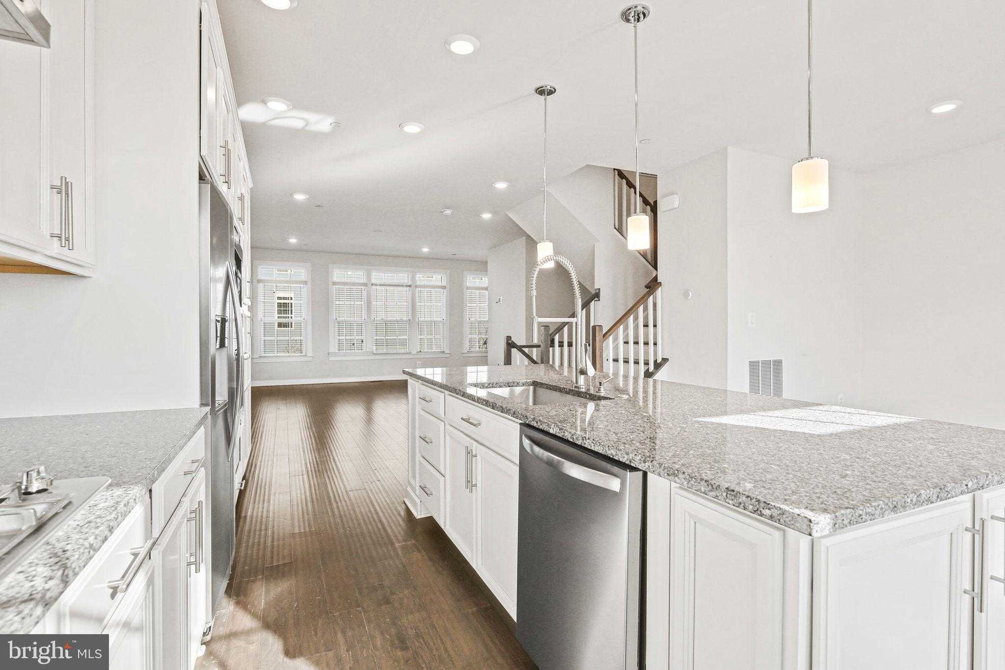 6015 Hidden Mdw # 3 photo 3