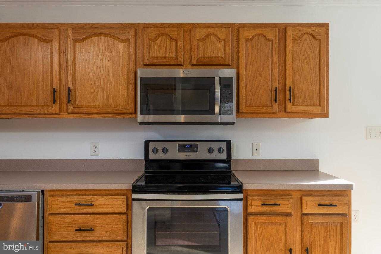 145 Hickory Dr photo 11